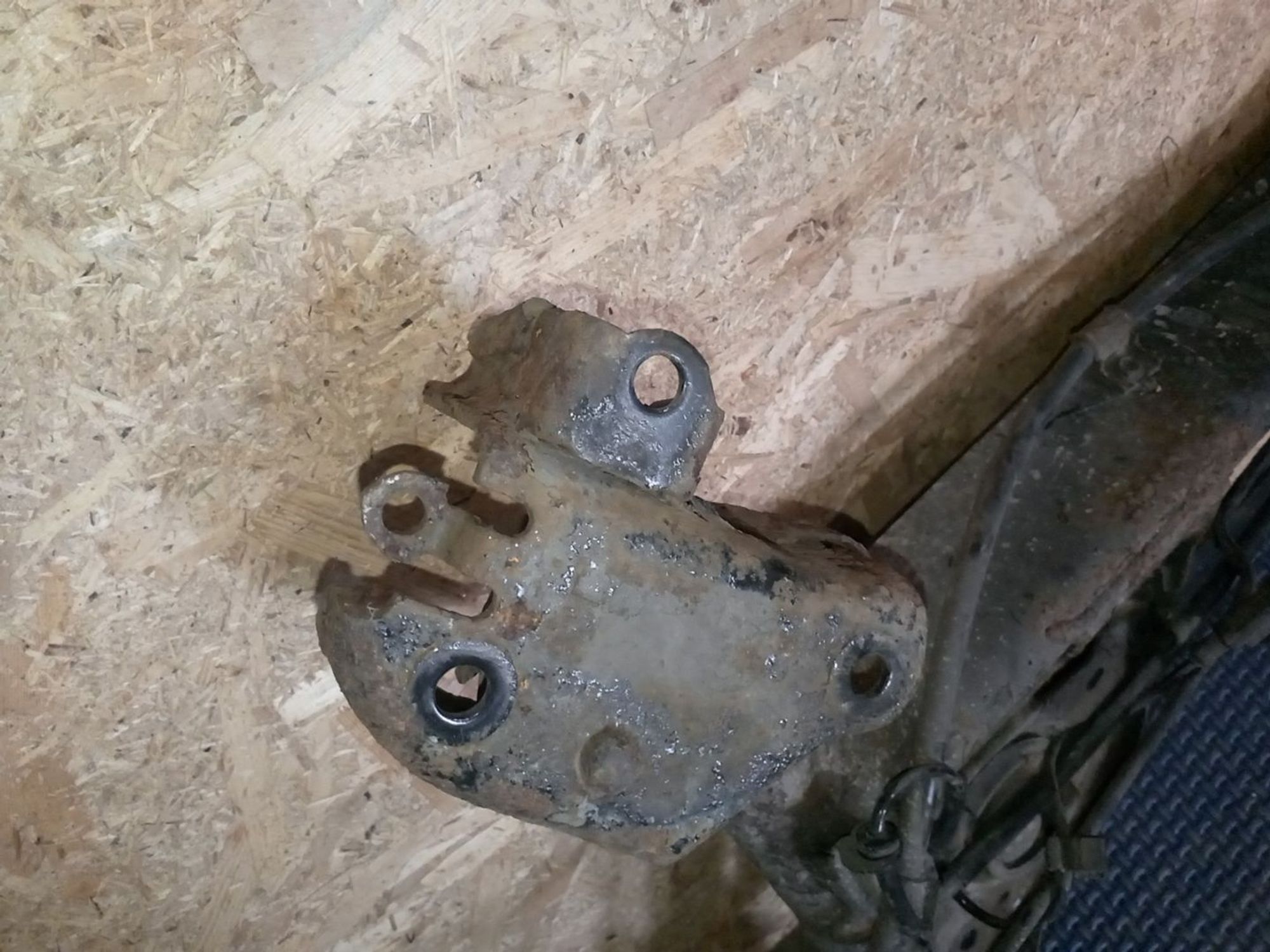 https://ycs.partsauto.market/partsauto-images/thmbs/userImages/a486c87f8955b6e25f9185efee619899/part/1db3d48c-e3c5-4ffb-89e4-265a655cf778_1782455841475.jpg