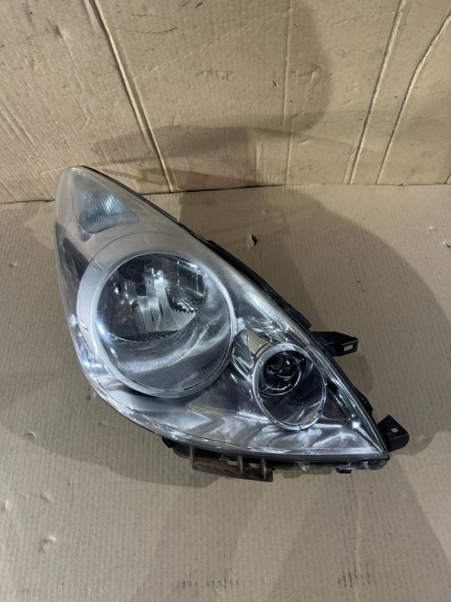 https://ycs.partsauto.market/partsauto-images/thmbs/userImages/a486c87f8955b6e25f9185efee619899/part/1e8f1d70-dd4a-4098-83da-41a47279b221_1779051651707.jpg