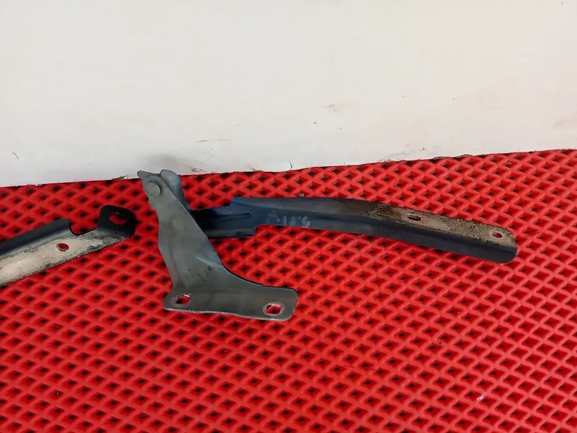 https://ycs.partsauto.market/partsauto-images/thmbs/userImages/a486c87f8955b6e25f9185efee619899/part/1f3d577e-61ad-4b61-9f72-95439c47d128_1778190168054.jpg