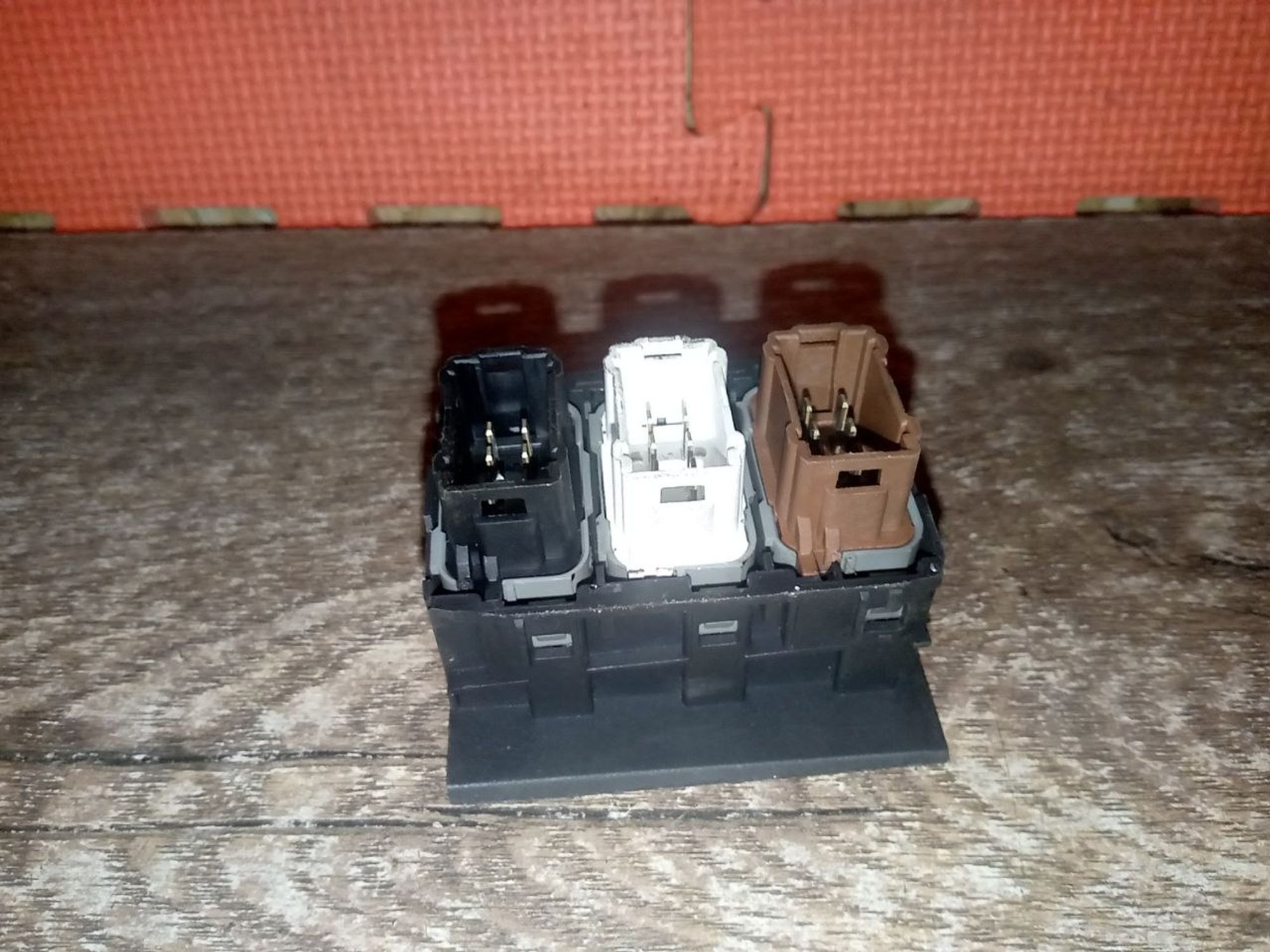 https://ycs.partsauto.market/partsauto-images/thmbs/userImages/a486c87f8955b6e25f9185efee619899/part/20b6a620-c678-43e0-8033-3cc0f8e60726_1775856535390.jpg