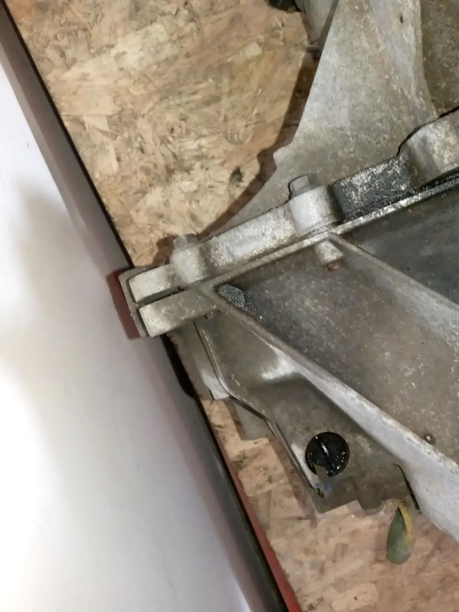 https://ycs.partsauto.market/partsauto-images/thmbs/userImages/a486c87f8955b6e25f9185efee619899/part/22172514-76ea-4242-83a3-3847760ea38a_1779793176534.jpg