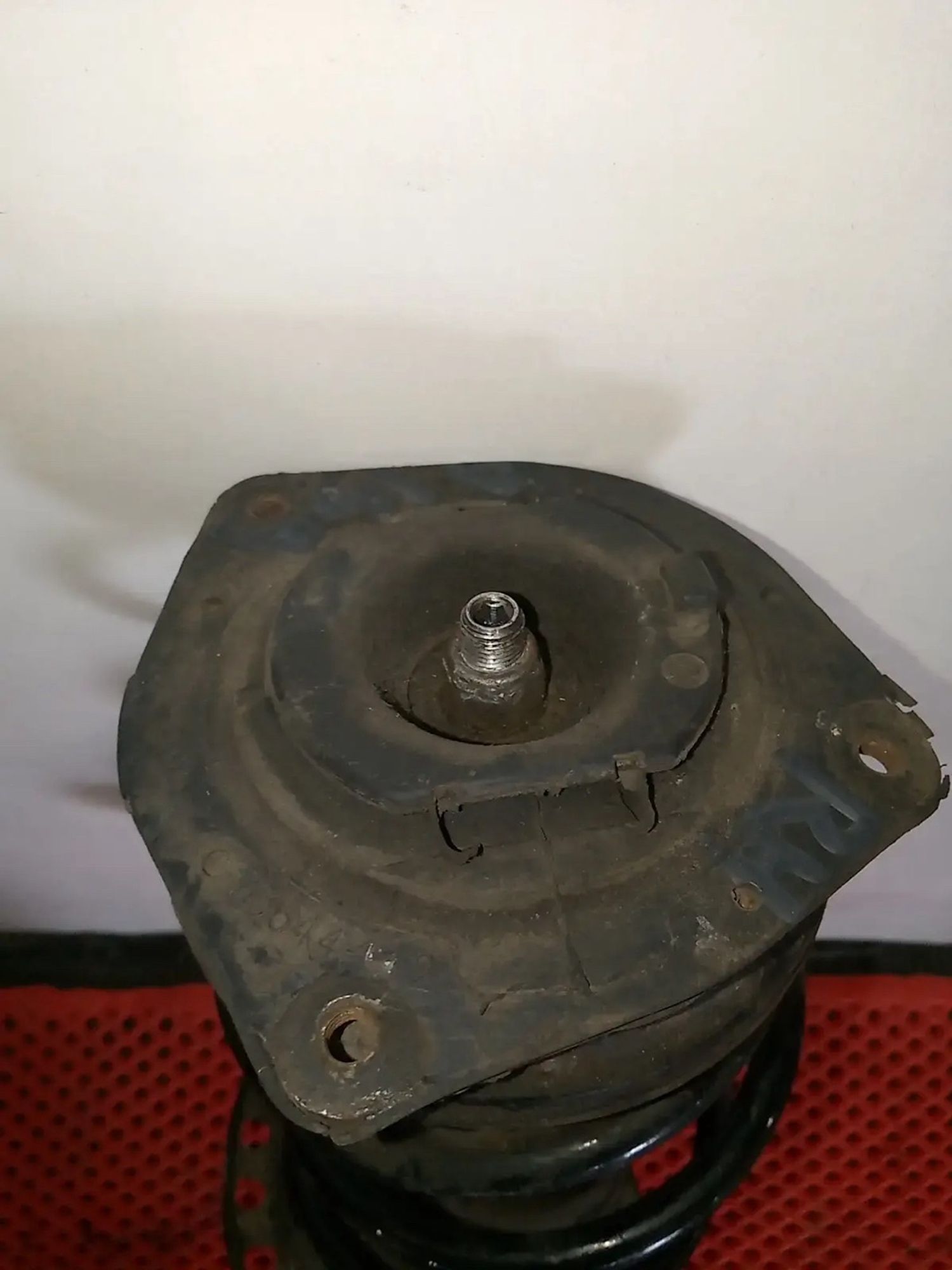 https://ycs.partsauto.market/partsauto-images/thmbs/userImages/a486c87f8955b6e25f9185efee619899/part/23f8ebb3-81e7-4f68-a688-c0805484e6ff_1779793379513.jpg
