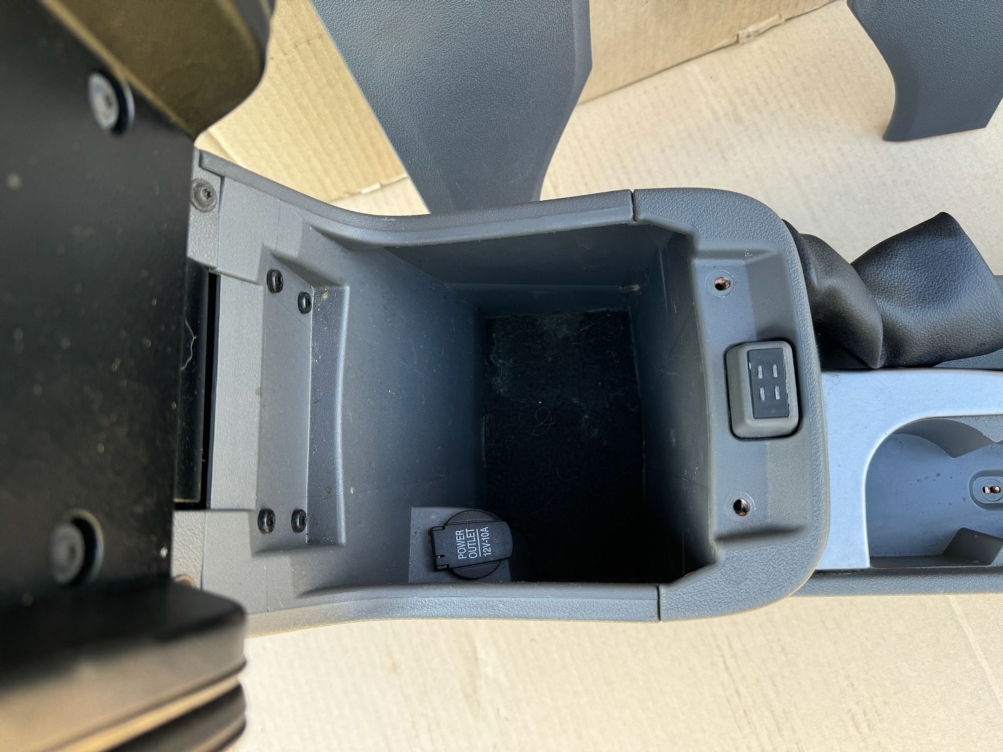 https://ycs.partsauto.market/partsauto-images/thmbs/userImages/a486c87f8955b6e25f9185efee619899/part/244159cb-4e59-4704-8881-b5e749a08581_1779051676422.jpg