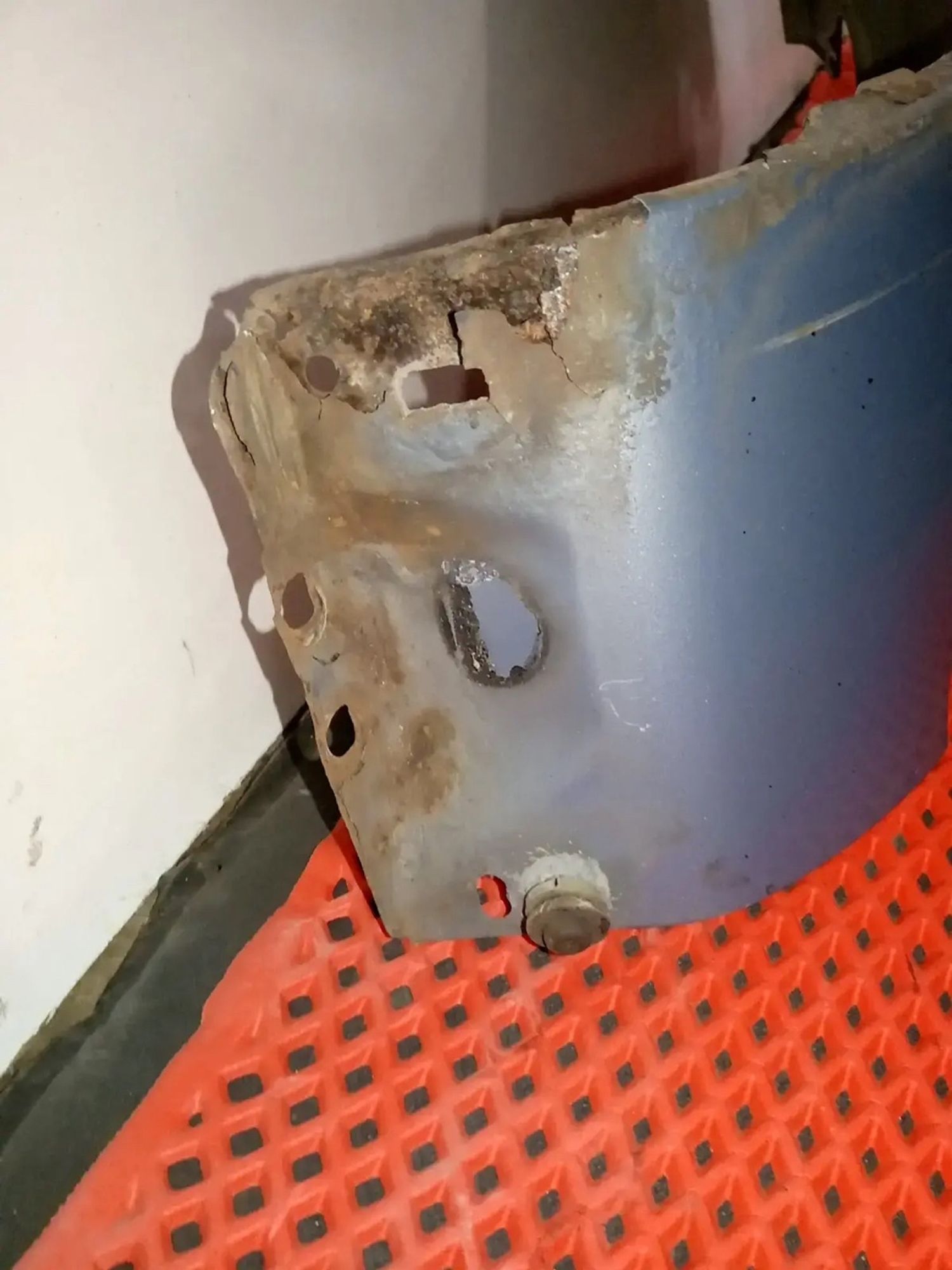 https://ycs.partsauto.market/partsauto-images/thmbs/userImages/a486c87f8955b6e25f9185efee619899/part/26144d4b-a350-48c3-a962-addcdfa3a961_1779344151938.jpg