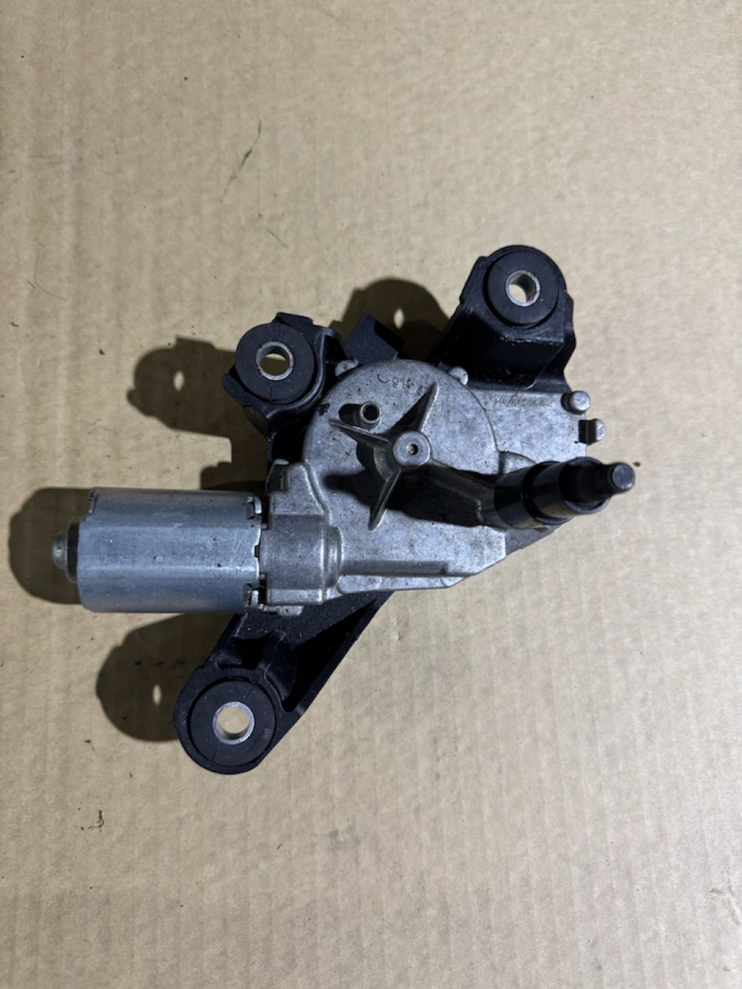 https://ycs.partsauto.market/partsauto-images/thmbs/userImages/a486c87f8955b6e25f9185efee619899/part/262eda09-956f-4de3-ae3b-8c4019adda9f_1784145268081.jpg
