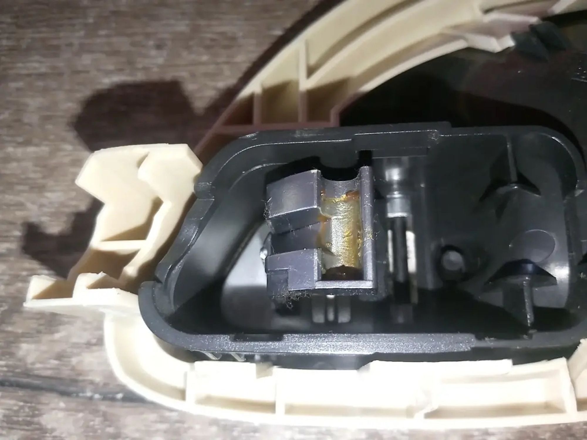 https://ycs.partsauto.market/partsauto-images/thmbs/userImages/a486c87f8955b6e25f9185efee619899/part/26474f23-3d08-4a39-9cfc-6f9acd50c669_1783547504720.jpg