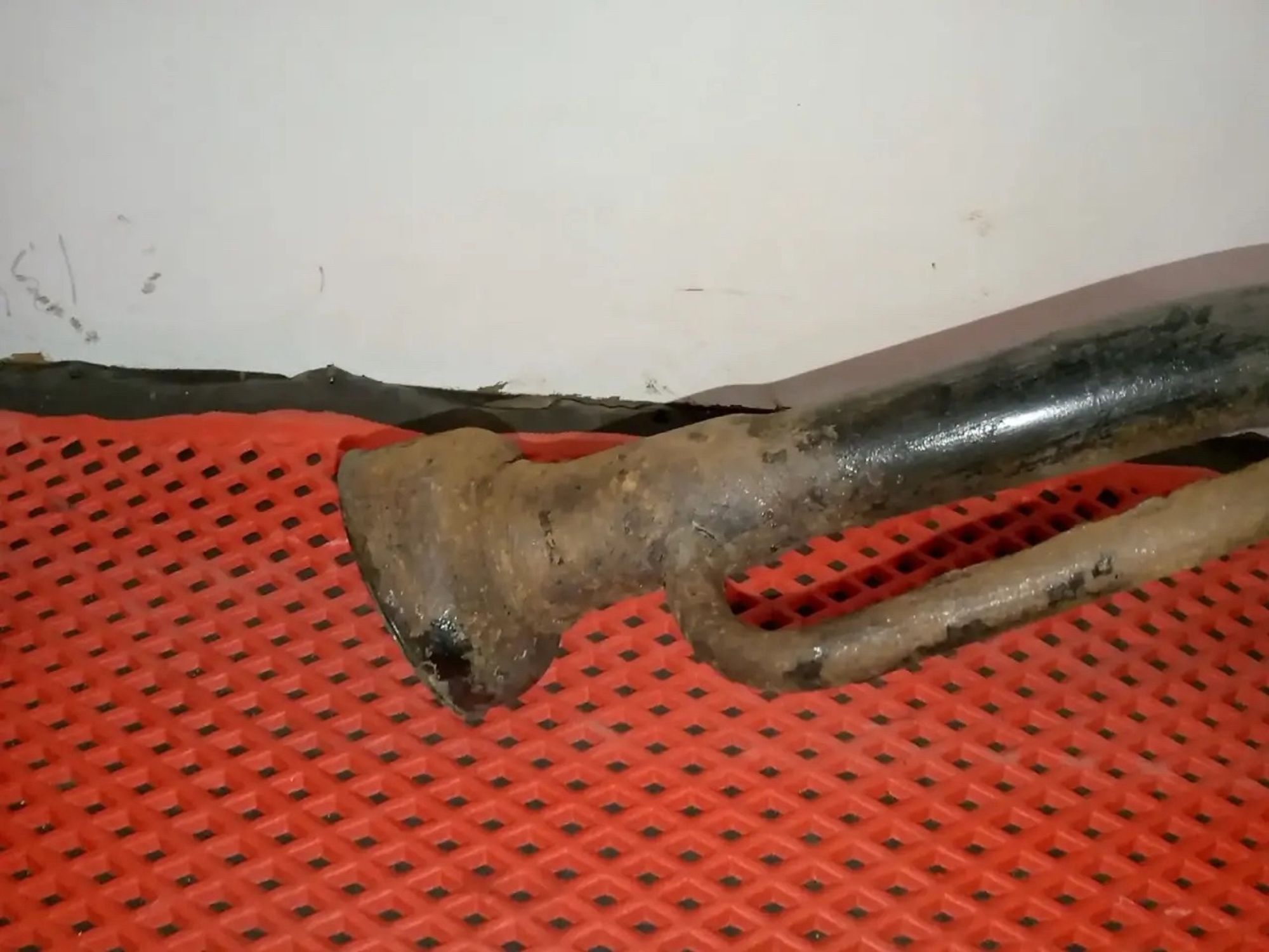 https://ycs.partsauto.market/partsauto-images/thmbs/userImages/a486c87f8955b6e25f9185efee619899/part/2656197d-a295-4fd2-9df8-3b13eb01d5c9_1779344228711.jpg