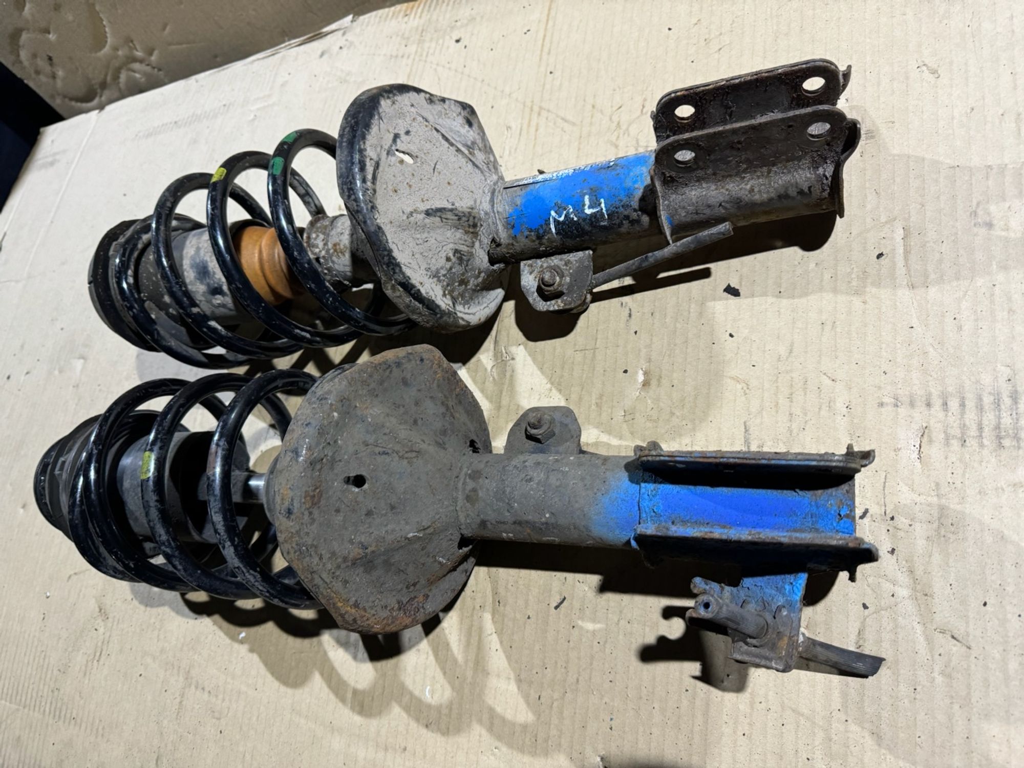 https://ycs.partsauto.market/partsauto-images/thmbs/userImages/a486c87f8955b6e25f9185efee619899/part/26e2d732-4ebd-4fe8-9966-0749783a8eda_1775854626539.jpg
