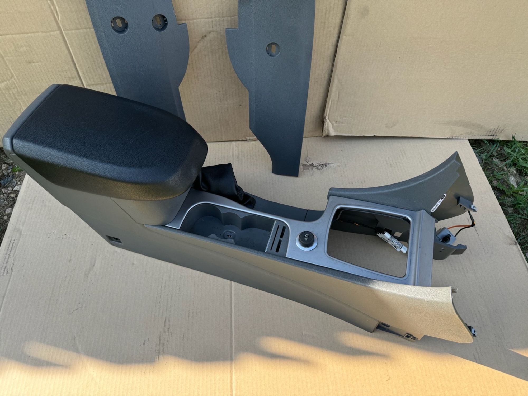 https://ycs.partsauto.market/partsauto-images/thmbs/userImages/a486c87f8955b6e25f9185efee619899/part/291d333b-16ff-41f7-bd45-1f68d495c6c9_1779051674023.jpg