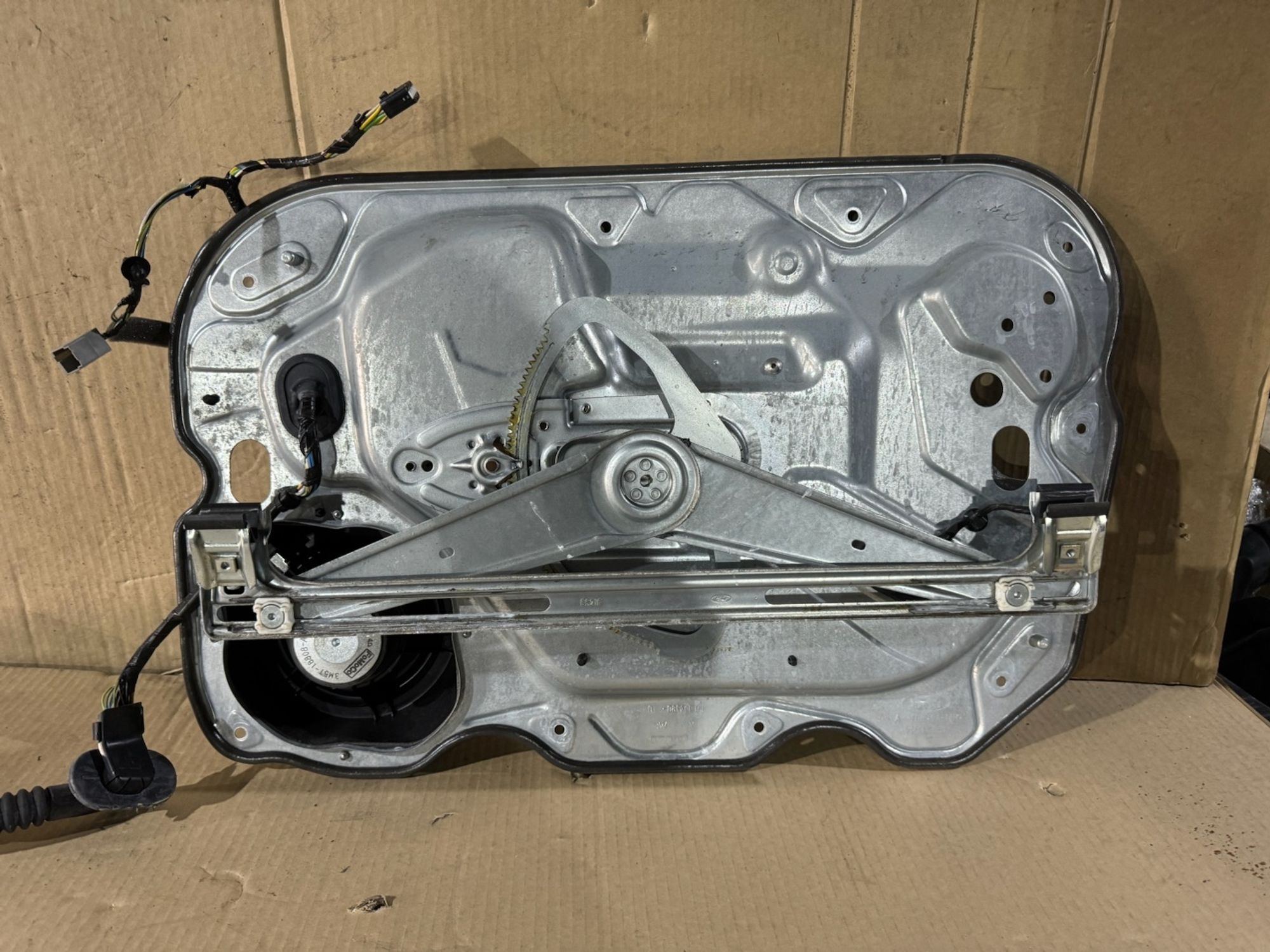 https://ycs.partsauto.market/partsauto-images/thmbs/userImages/a486c87f8955b6e25f9185efee619899/part/29b48b25-9c62-4918-a4e0-2b27f3e2428f_1779786452572.jpg
