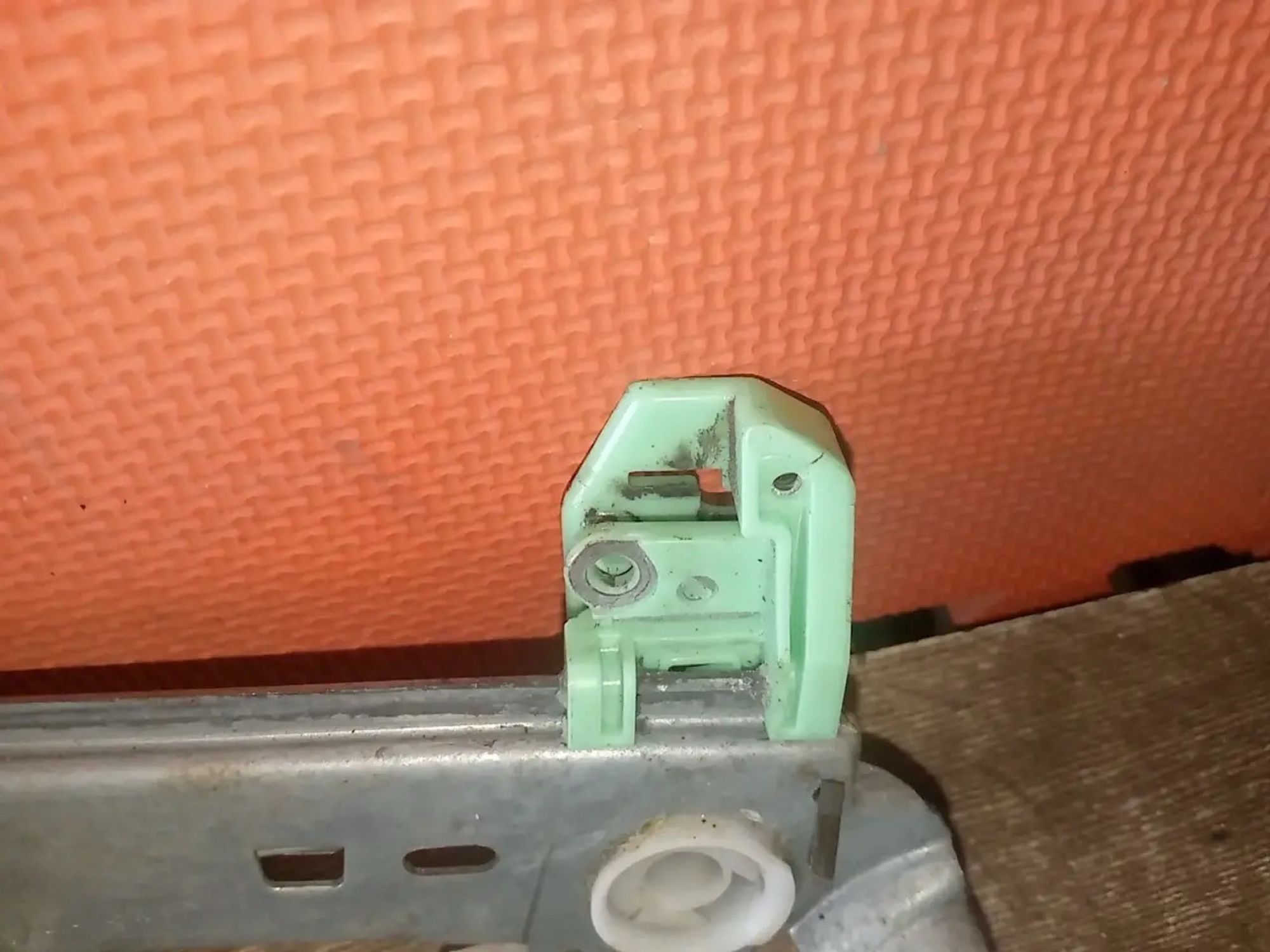 https://ycs.partsauto.market/partsauto-images/thmbs/userImages/a486c87f8955b6e25f9185efee619899/part/29bb52e5-3bf6-4f26-9c0e-866b750bd2c6_1786714298314.jpg