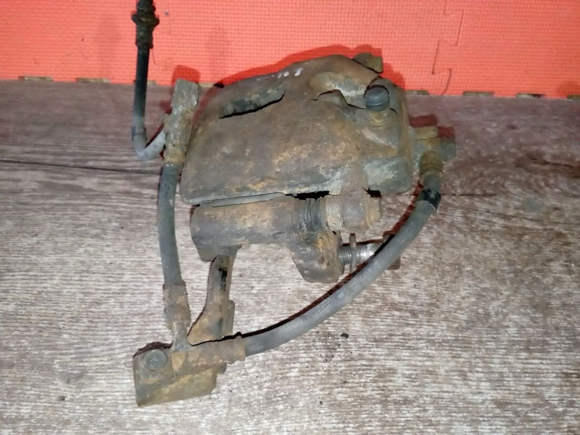 https://ycs.partsauto.market/partsauto-images/thmbs/userImages/a486c87f8955b6e25f9185efee619899/part/2a12a5af-1111-420c-80fb-0bf0b3bac8ab_1775856260623.jpg