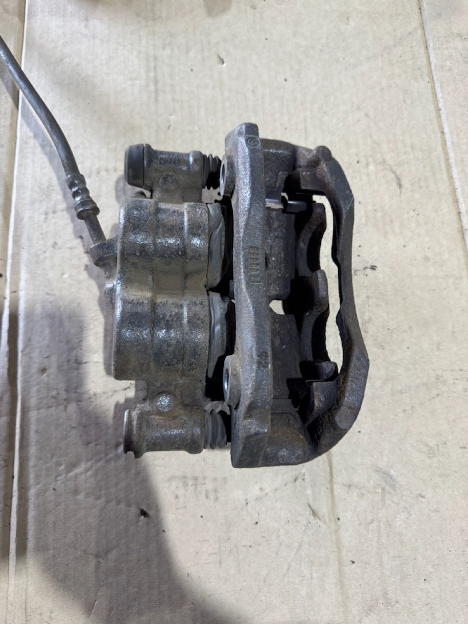 https://ycs.partsauto.market/partsauto-images/thmbs/userImages/a486c87f8955b6e25f9185efee619899/part/2a6deacb-d26f-4964-8a91-330442ea550a_1782908933571.jpg