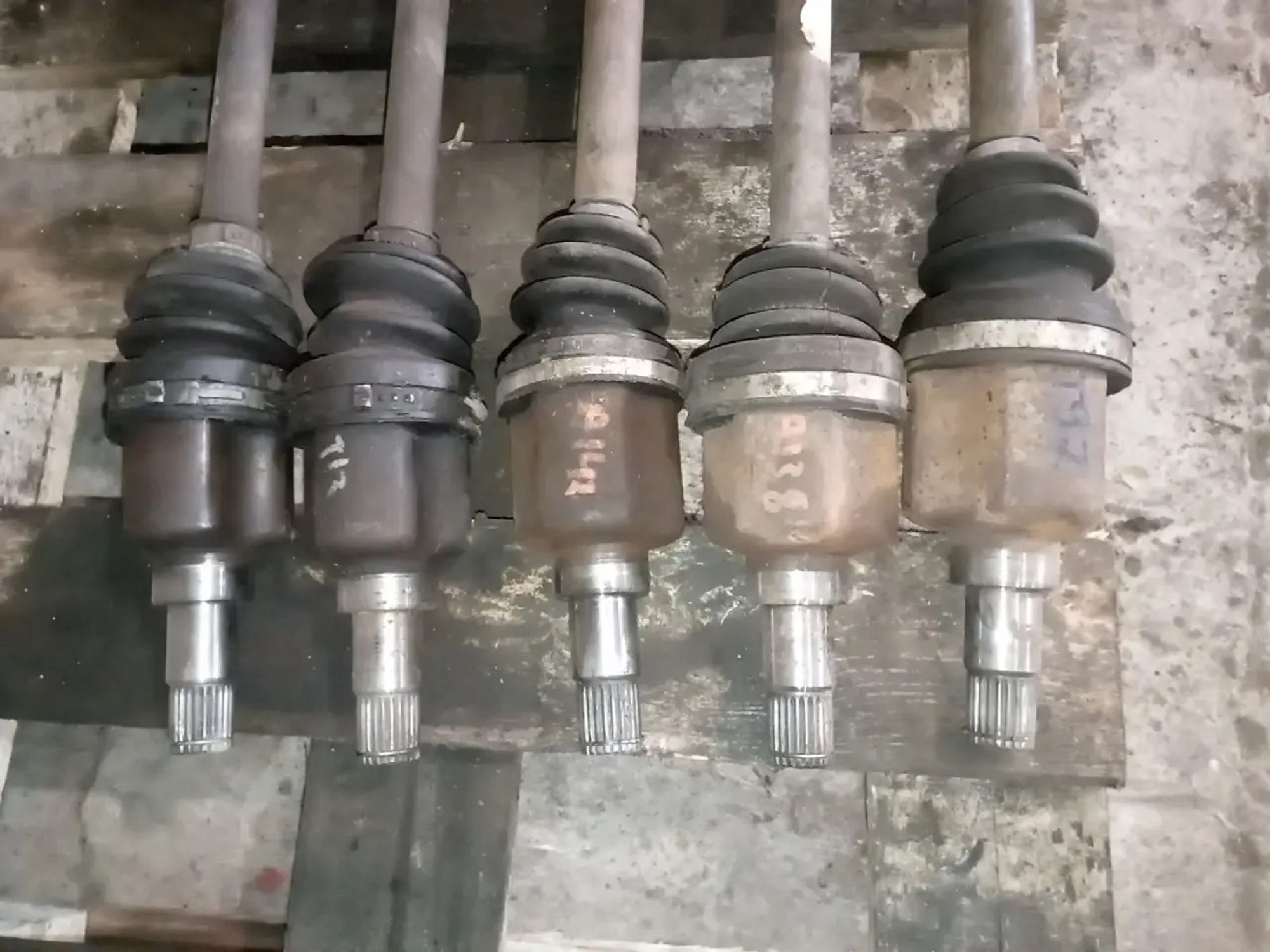 https://ycs.partsauto.market/partsauto-images/thmbs/userImages/a486c87f8955b6e25f9185efee619899/part/2b454bff-7b47-4140-a85b-da48fc9e20c8_1775854333786.jpg