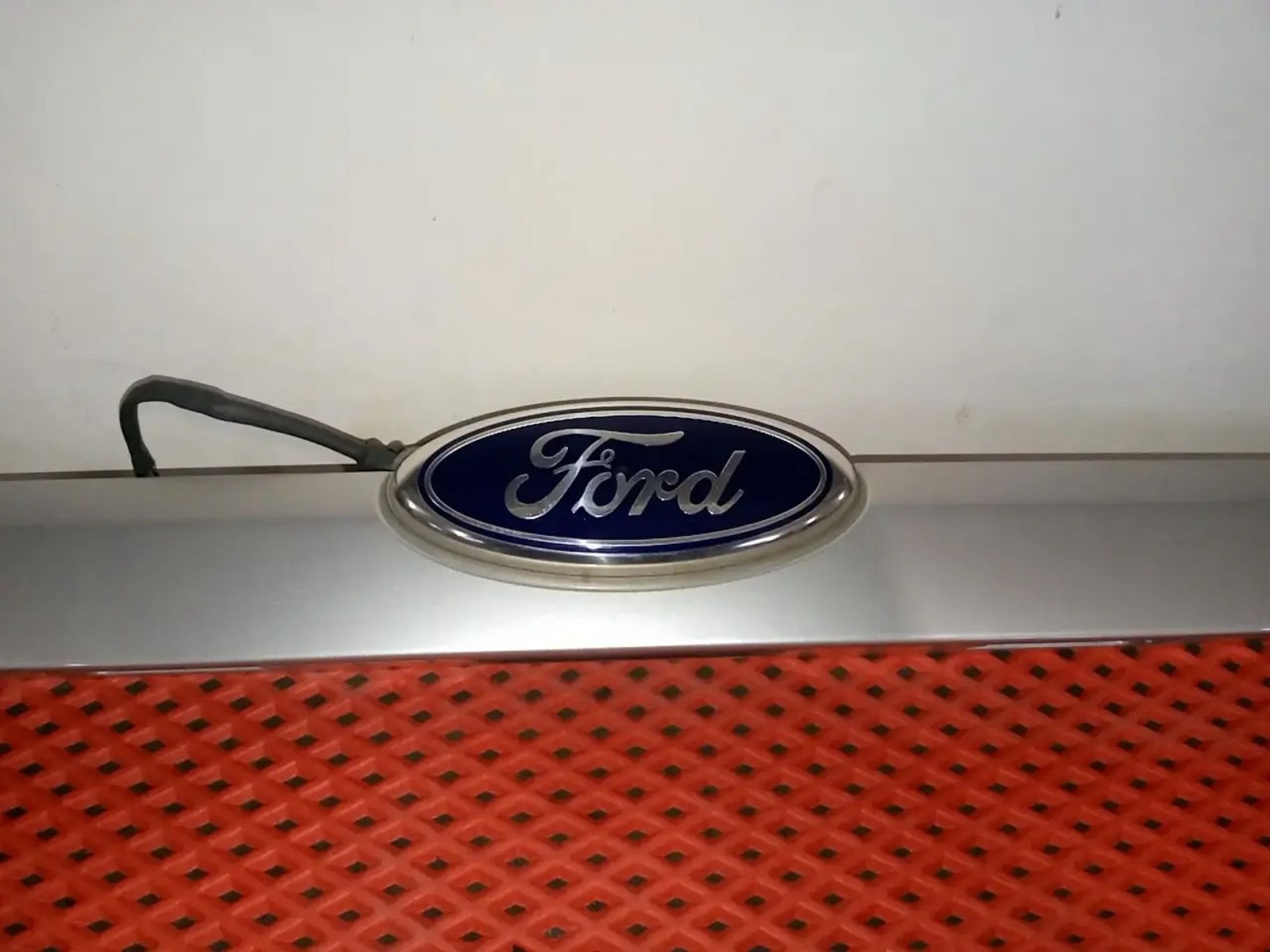 https://ycs.partsauto.market/partsauto-images/thmbs/userImages/a486c87f8955b6e25f9185efee619899/part/2bbd9aa6-2f31-4050-bf41-f9cb51b40e0a_1778605039780.jpg