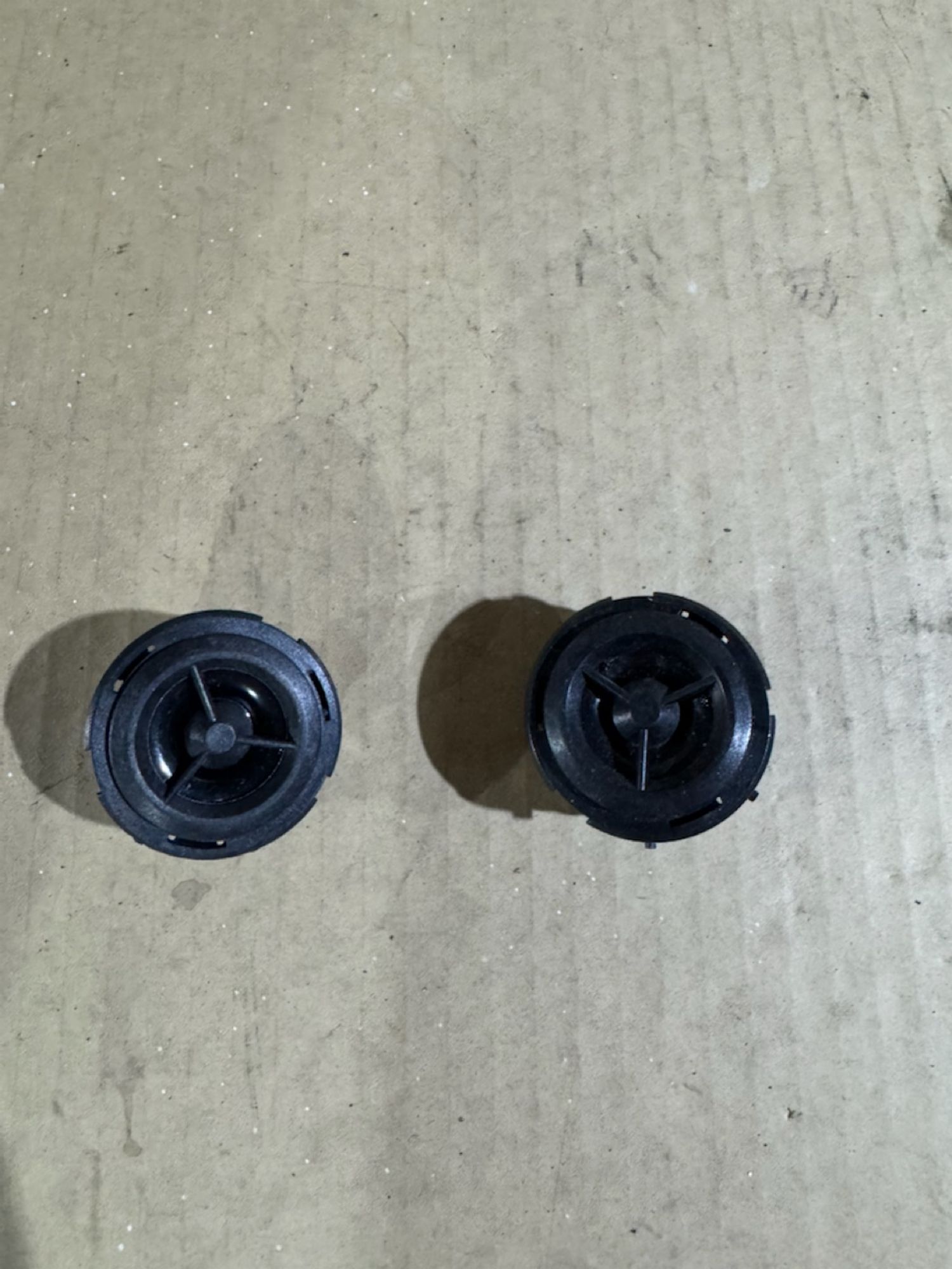 https://ycs.partsauto.market/partsauto-images/thmbs/userImages/a486c87f8955b6e25f9185efee619899/part/2cf3cfb5-932d-40b2-8039-9d1f6c670def_1784577627959.jpg