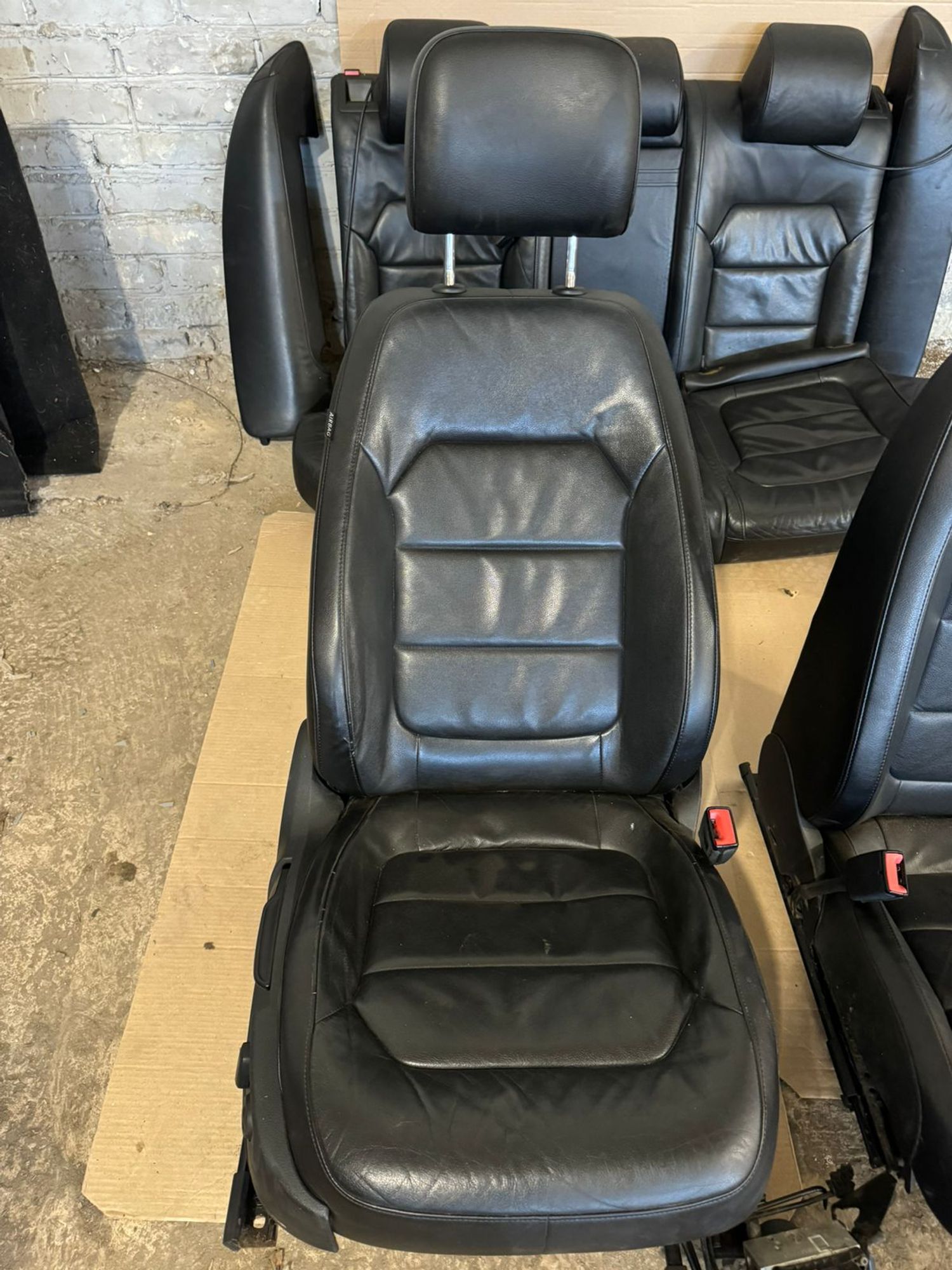 https://ycs.partsauto.market/partsauto-images/thmbs/userImages/a486c87f8955b6e25f9185efee619899/part/2d560360-1505-4f92-b607-7f1b754707e7_1784110029191.jpg