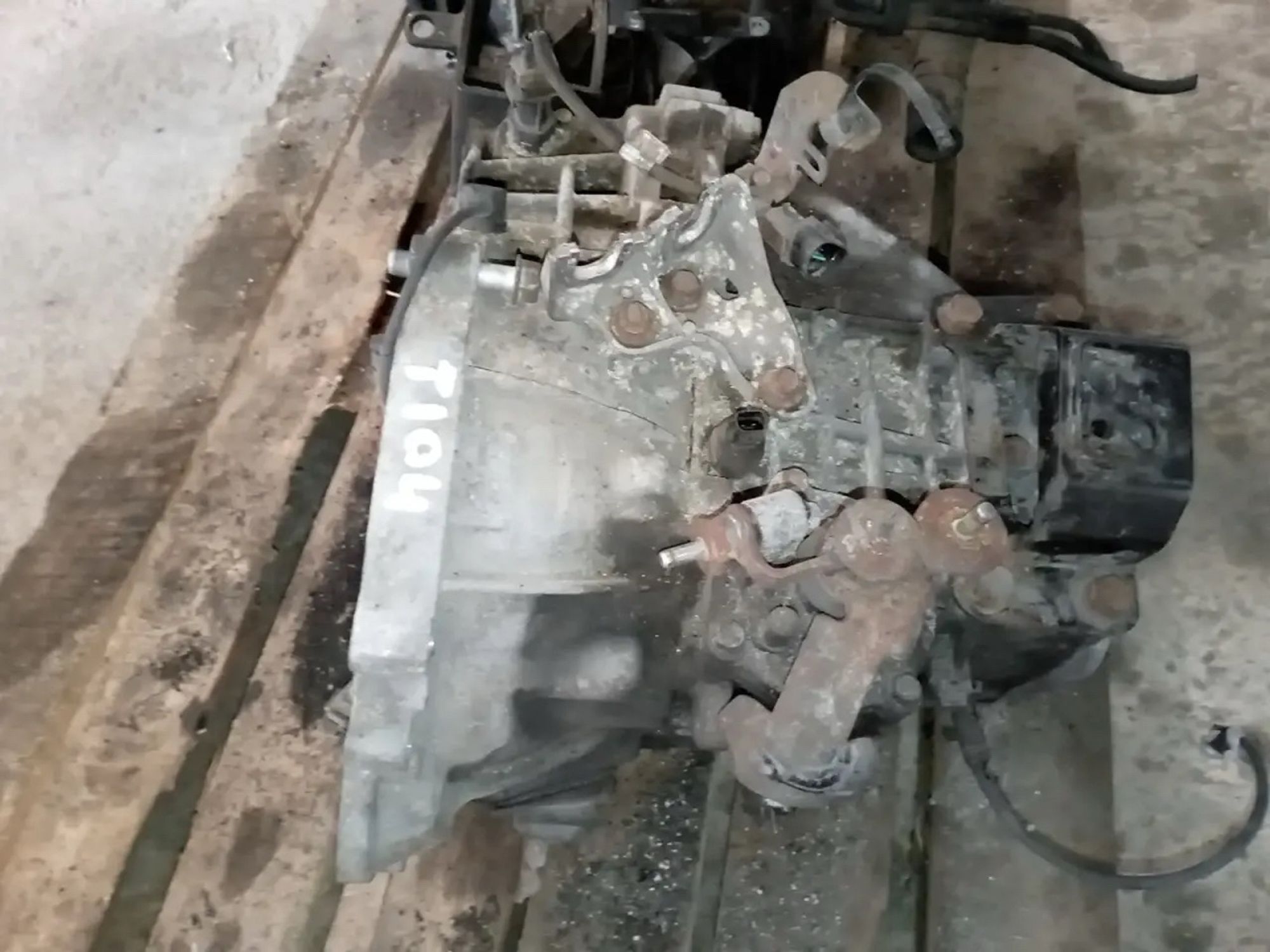 https://ycs.partsauto.market/partsauto-images/thmbs/userImages/a486c87f8955b6e25f9185efee619899/part/2e1082bb-5211-46d6-bb54-ef45f2187c76_1786175445236.jpg