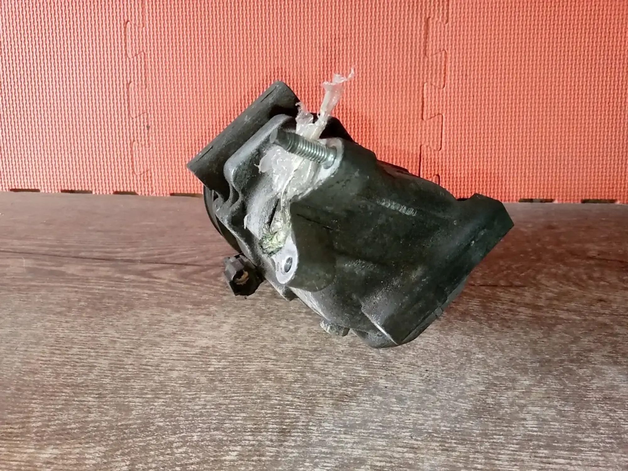 https://ycs.partsauto.market/partsauto-images/thmbs/userImages/a486c87f8955b6e25f9185efee619899/part/2e483aac-1181-4e24-9853-2e1945fca7da_1779344403564.jpg