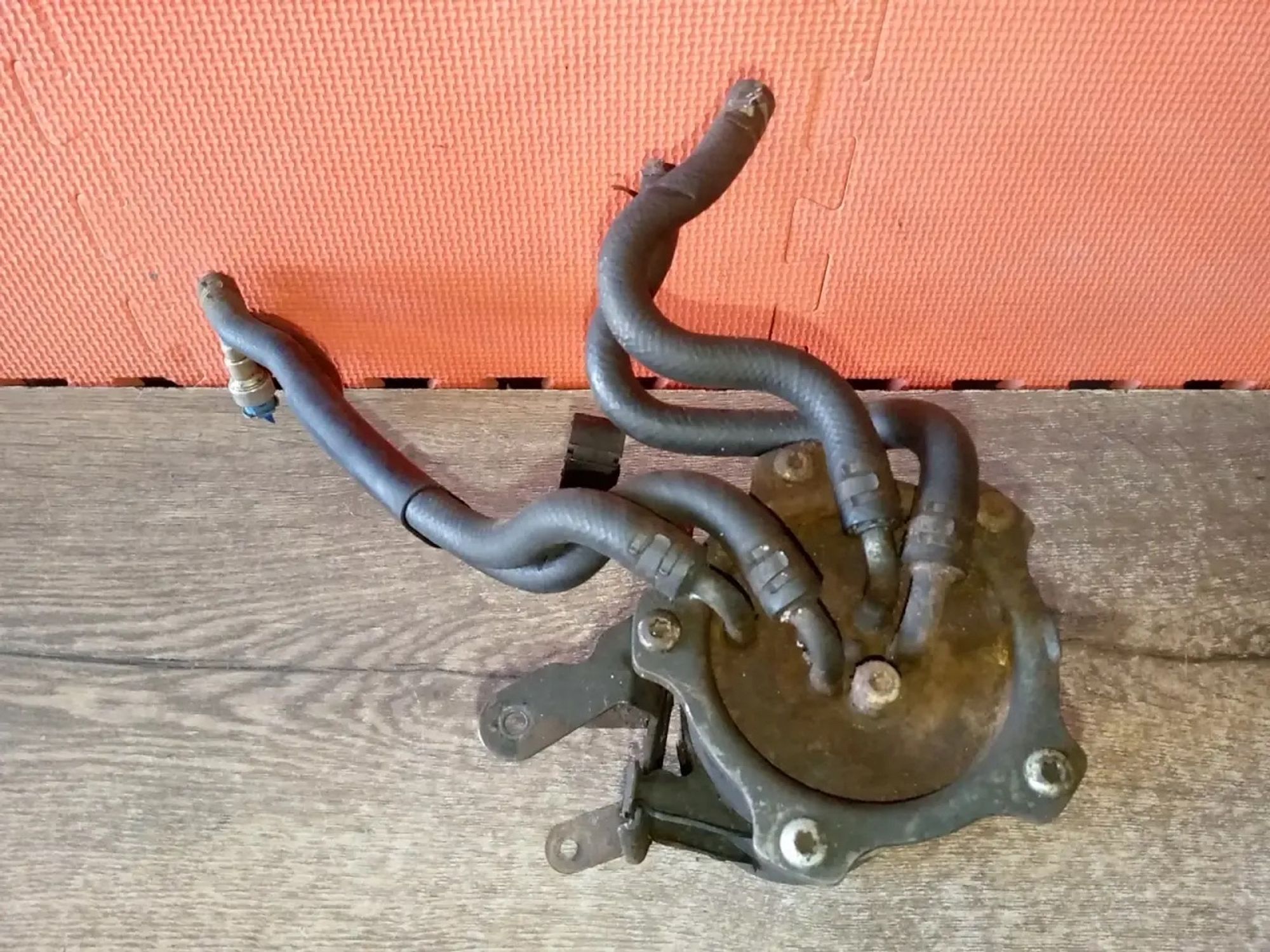 https://ycs.partsauto.market/partsauto-images/thmbs/userImages/a486c87f8955b6e25f9185efee619899/part/2e7d379a-b616-4c26-af58-91b5e19d461f_1775854691344.jpg