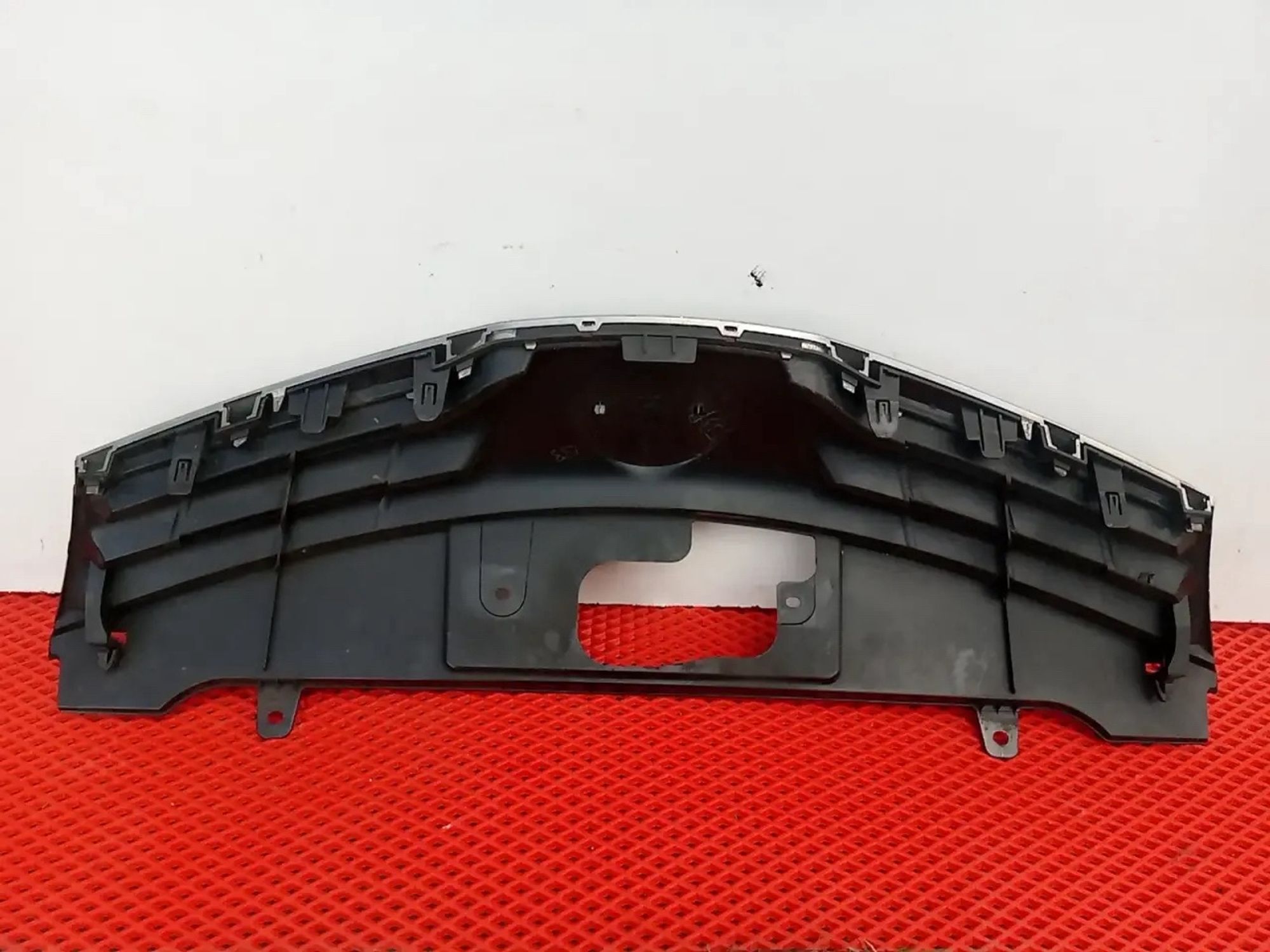 https://ycs.partsauto.market/partsauto-images/thmbs/userImages/a486c87f8955b6e25f9185efee619899/part/2ec74014-6c51-4c18-8f48-640a07446833_1778190121512.jpg