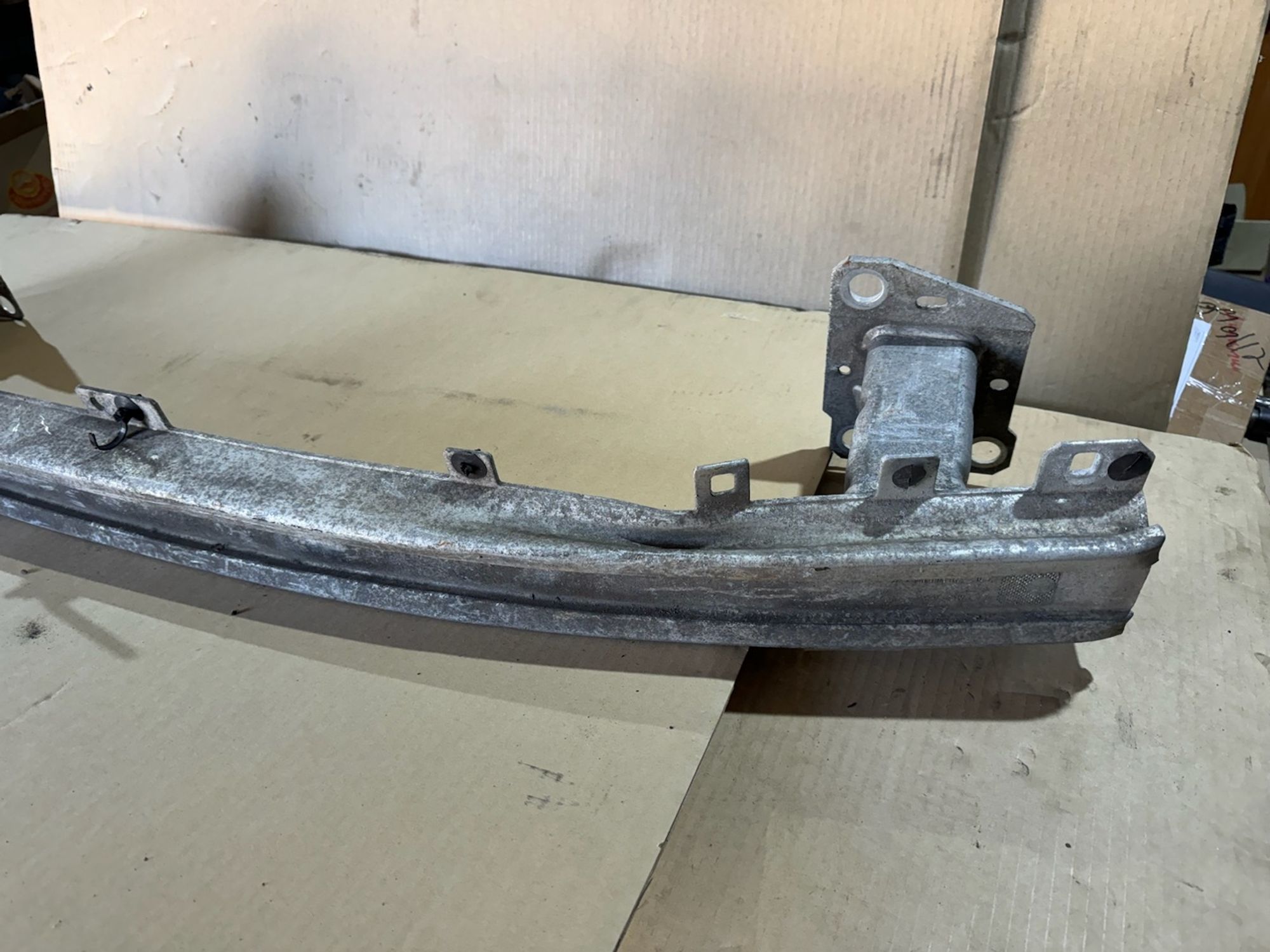 https://ycs.partsauto.market/partsauto-images/thmbs/userImages/a486c87f8955b6e25f9185efee619899/part/3007271a-2c57-403b-8e87-a36fc9d057fa_1775854413309.jpg
