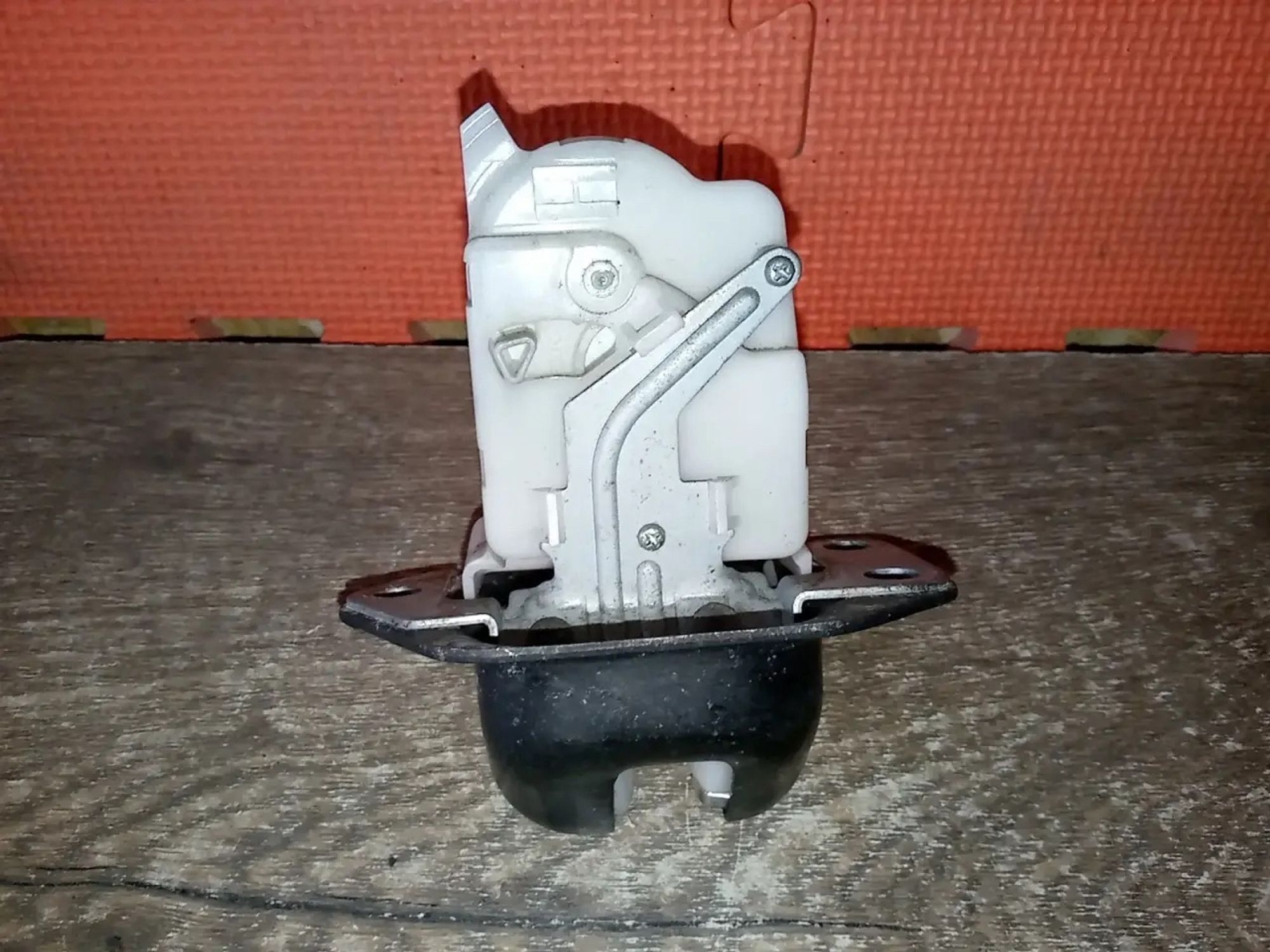 https://ycs.partsauto.market/partsauto-images/thmbs/userImages/a486c87f8955b6e25f9185efee619899/part/318c4f1e-5cdf-489b-ab6e-7a12ef419419_1778609773903.jpg