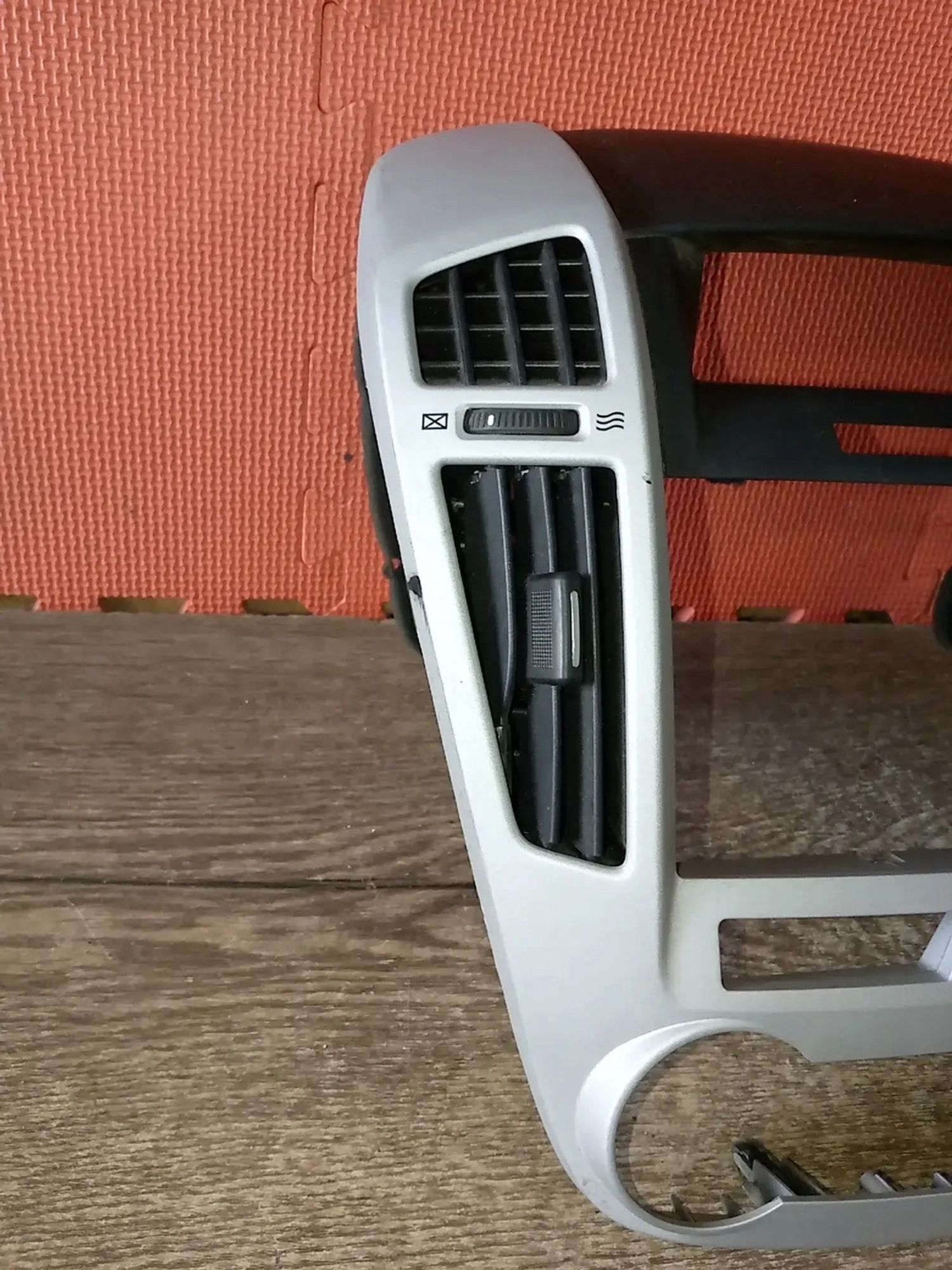 https://ycs.partsauto.market/partsauto-images/thmbs/userImages/a486c87f8955b6e25f9185efee619899/part/31fc4541-64f6-4fd6-96bf-86556e471277_1780043750425.jpg