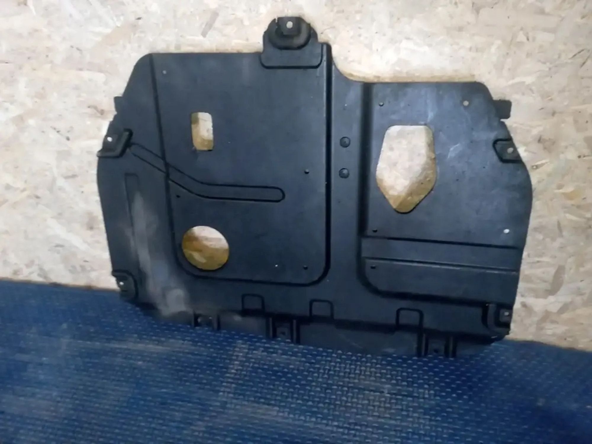 https://ycs.partsauto.market/partsauto-images/thmbs/userImages/a486c87f8955b6e25f9185efee619899/part/32225ee3-1d20-49cf-b548-efdde1b0e4fe_1776275675179.jpg
