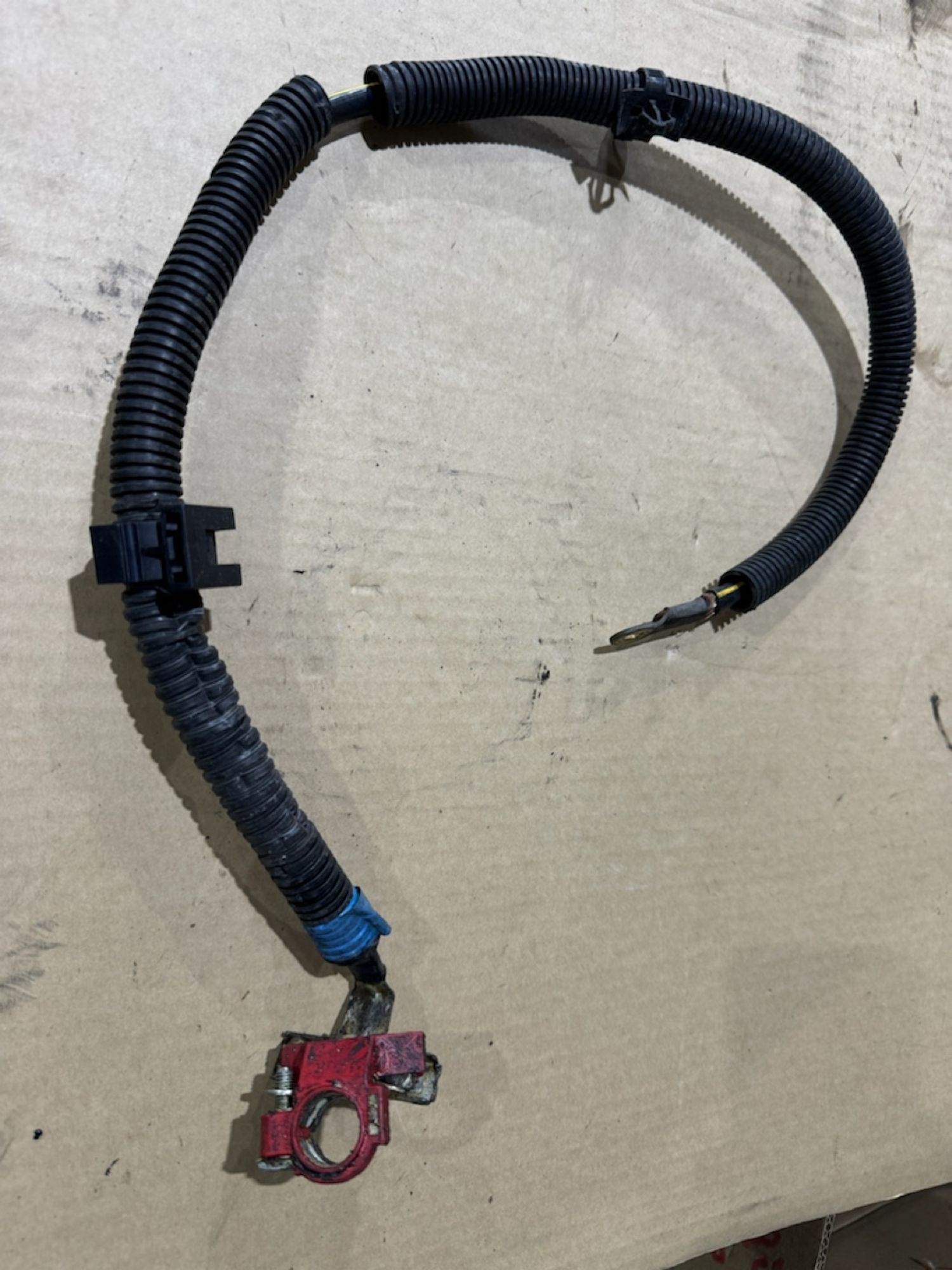 https://ycs.partsauto.market/partsauto-images/thmbs/userImages/a486c87f8955b6e25f9185efee619899/part/33680bf6-42f7-4fa0-b549-21b30499b60d_1775854321534.jpg