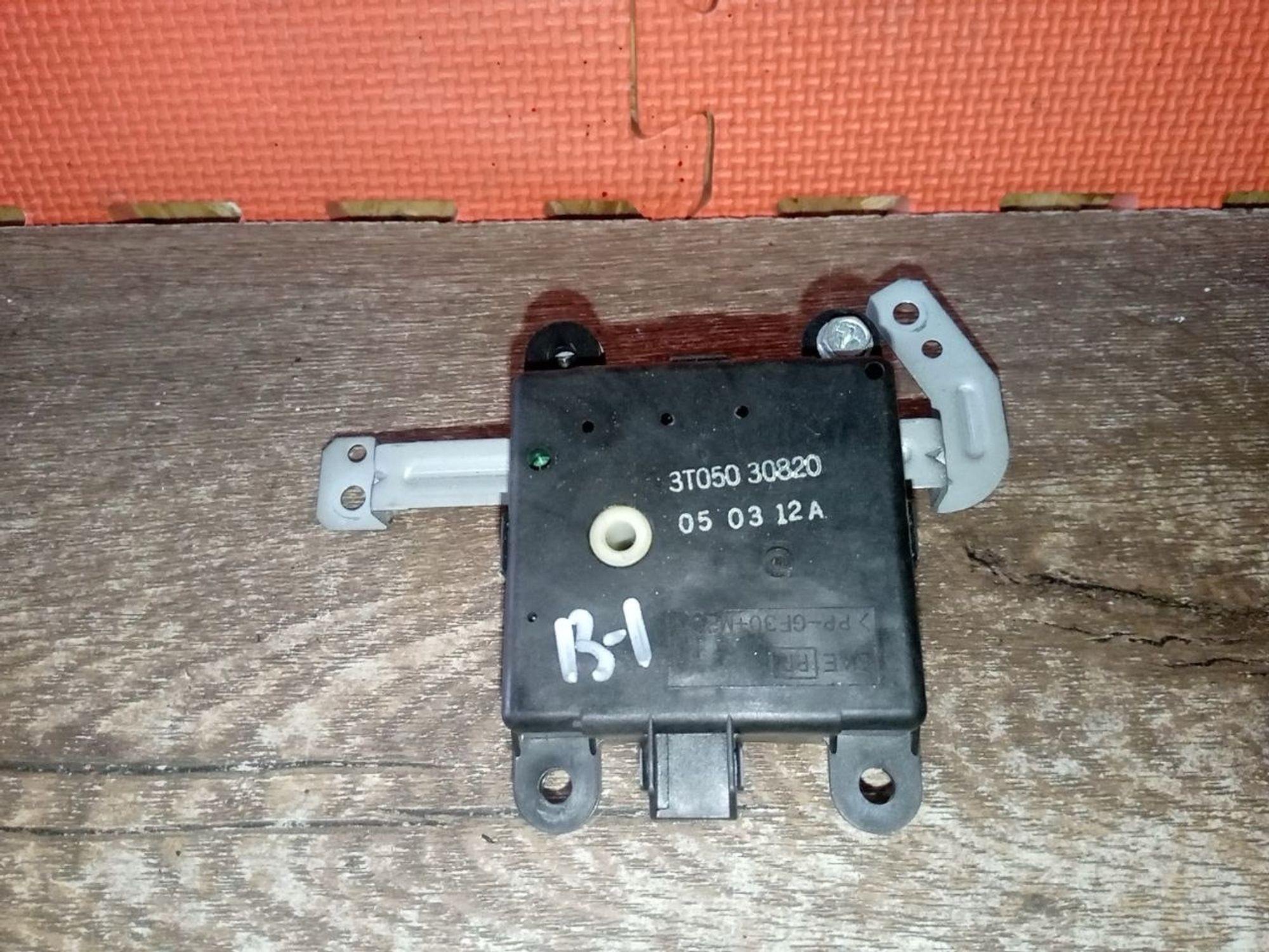 https://ycs.partsauto.market/partsauto-images/thmbs/userImages/a486c87f8955b6e25f9185efee619899/part/3413ca3b-3e60-4fb7-b339-22acd46dec07_1775855438182.jpg