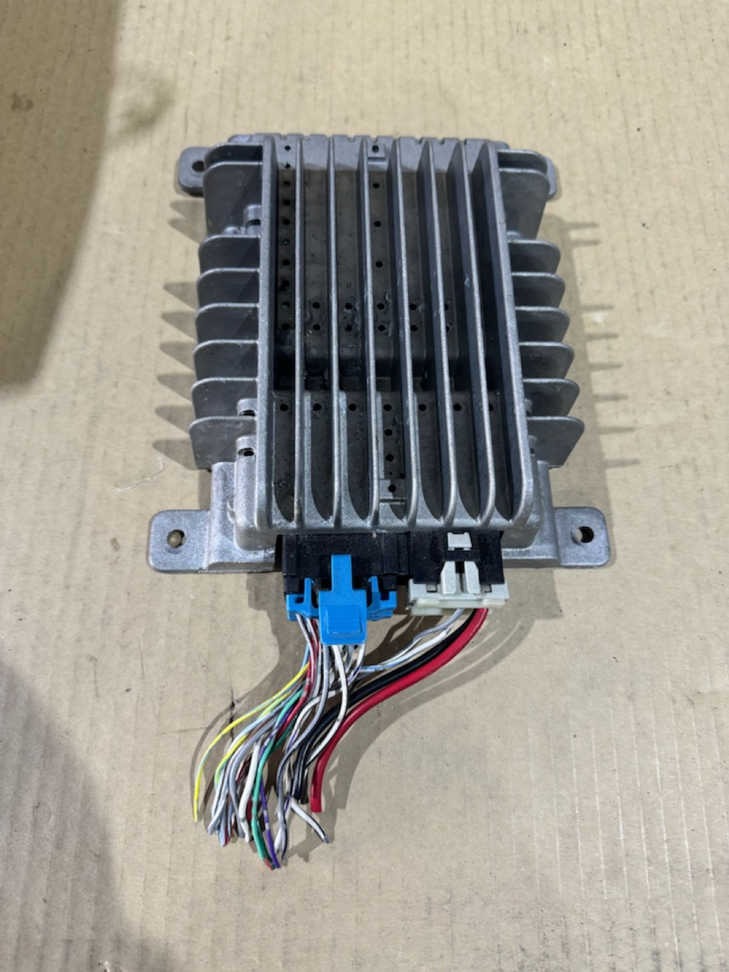 https://ycs.partsauto.market/partsauto-images/thmbs/userImages/a486c87f8955b6e25f9185efee619899/part/34eff6aa-2102-4654-b16e-b9b2068a0495_1782461215111.jpg