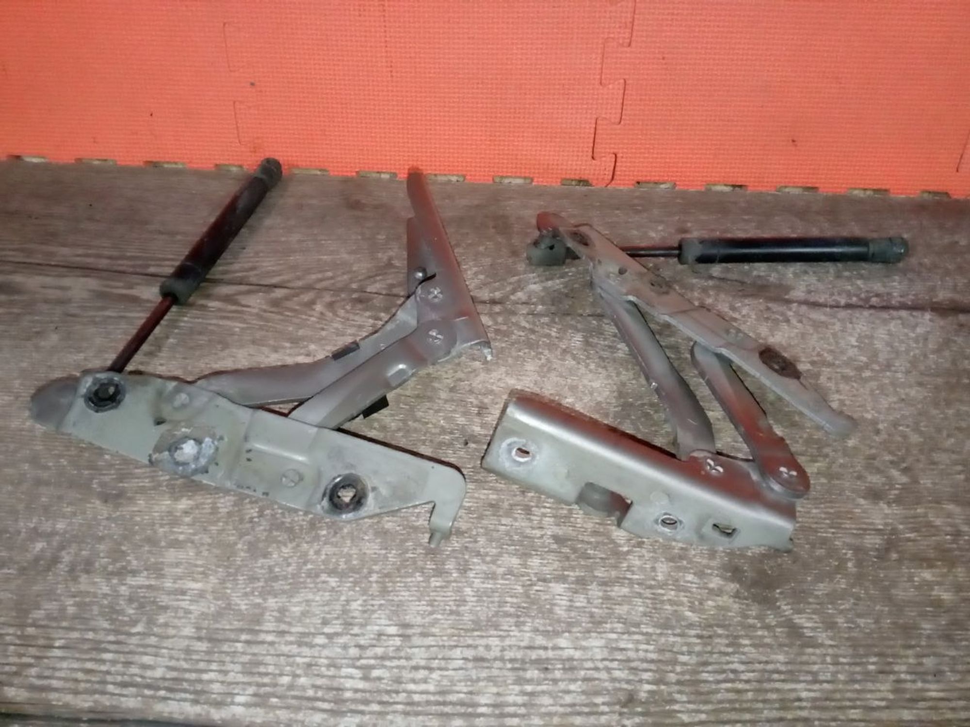 https://ycs.partsauto.market/partsauto-images/thmbs/userImages/a486c87f8955b6e25f9185efee619899/part/354cedd5-ec8f-4e85-b3ed-eec1878c028b_1775917505950.jpg