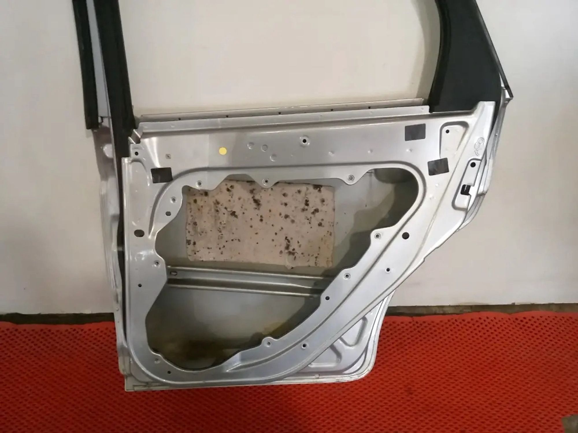 https://ycs.partsauto.market/partsauto-images/thmbs/userImages/a486c87f8955b6e25f9185efee619899/part/377e355f-1daa-4986-8610-1babf4da708a_1779051646276.jpg