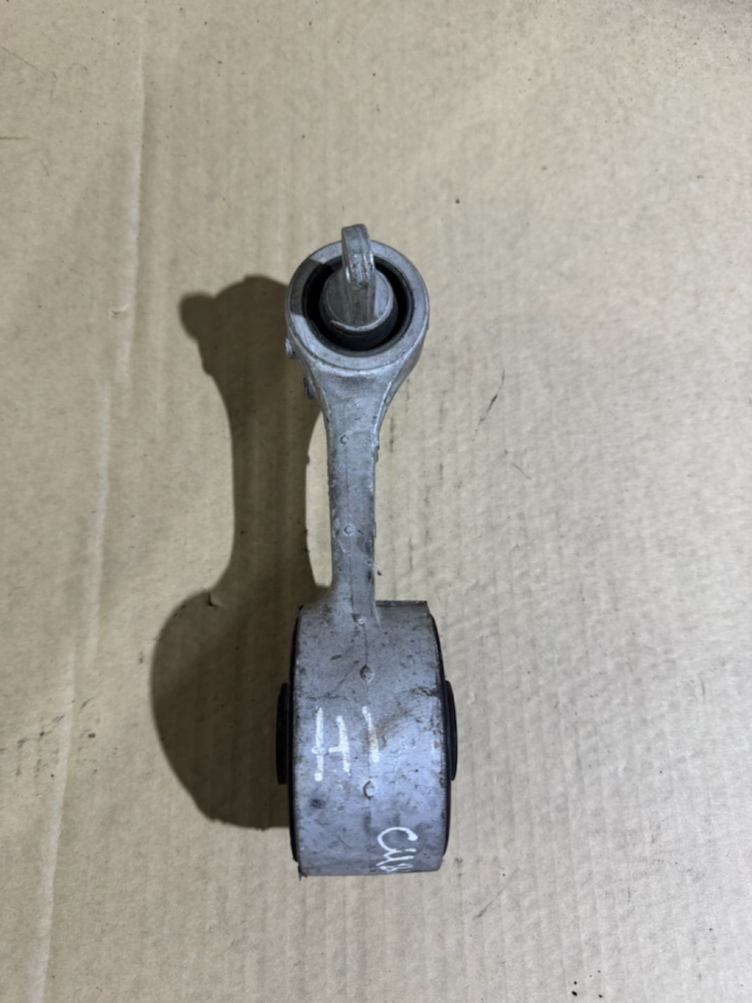 https://ycs.partsauto.market/partsauto-images/thmbs/userImages/a486c87f8955b6e25f9185efee619899/part/37a28341-3730-44dd-b101-5a94058d553d_1786352091985.jpg