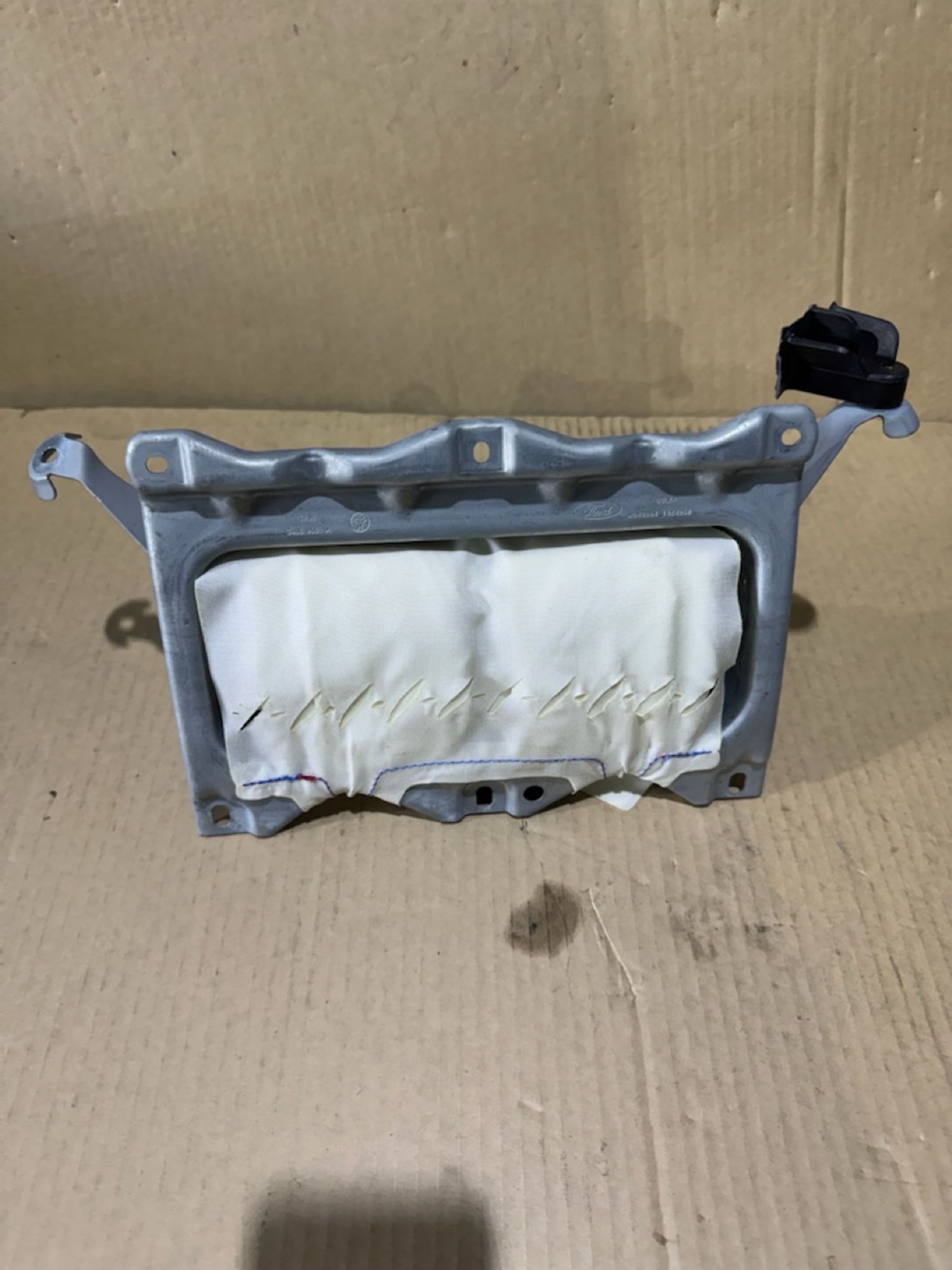 https://ycs.partsauto.market/partsauto-images/thmbs/userImages/a486c87f8955b6e25f9185efee619899/part/37db6ecb-ba0f-48f6-a6e2-c0508d425510_1782817807450.jpg