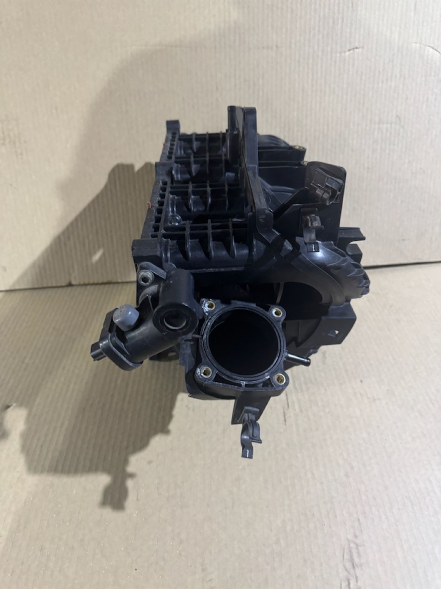 https://ycs.partsauto.market/partsauto-images/thmbs/userImages/a486c87f8955b6e25f9185efee619899/part/37e0e660-84ff-442d-92ac-d7290265982d_1784571943939.jpg
