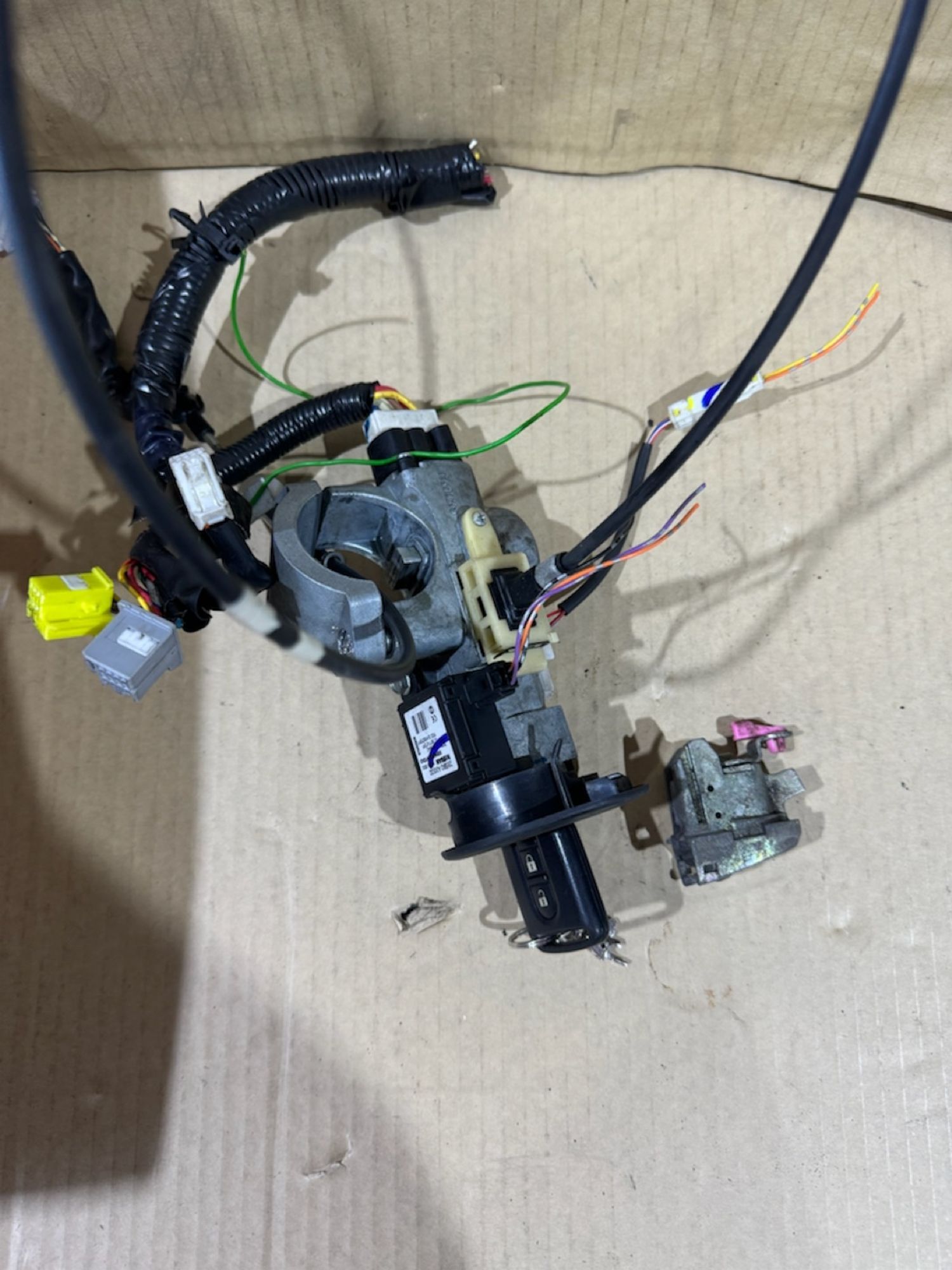 https://ycs.partsauto.market/partsauto-images/thmbs/userImages/a486c87f8955b6e25f9185efee619899/part/380d495b-09b7-49e2-8bd6-80d647f8b08a_1782461513804.jpg