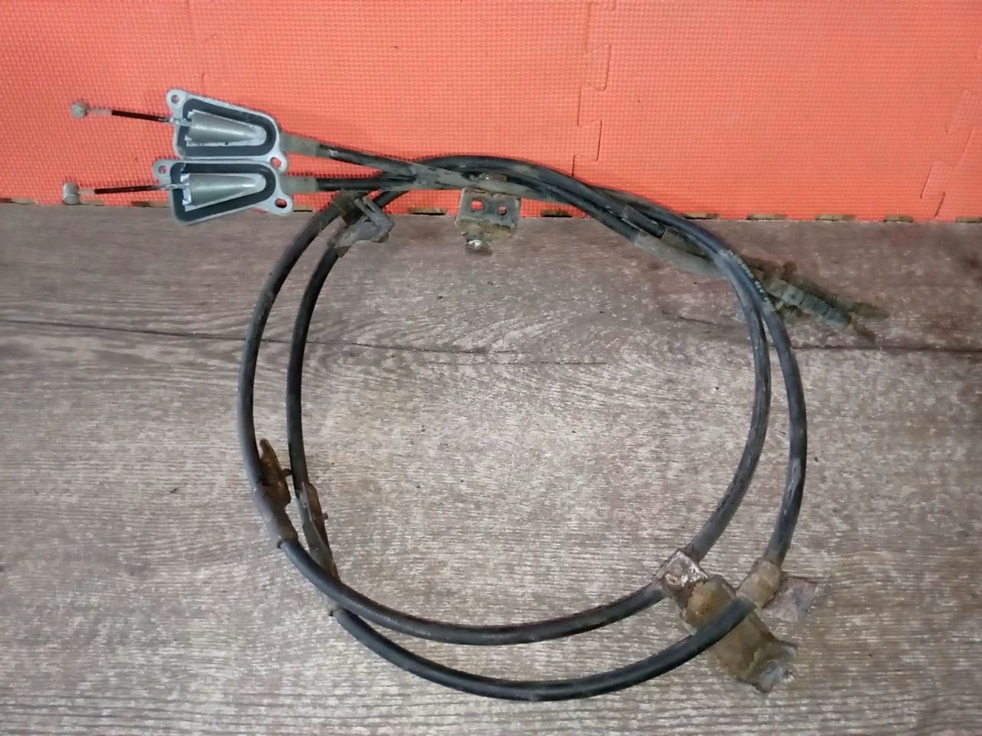 https://ycs.partsauto.market/partsauto-images/thmbs/userImages/a486c87f8955b6e25f9185efee619899/part/39b92c88-8852-4c18-878a-22dc56271d1d_1775856160103.jpg
