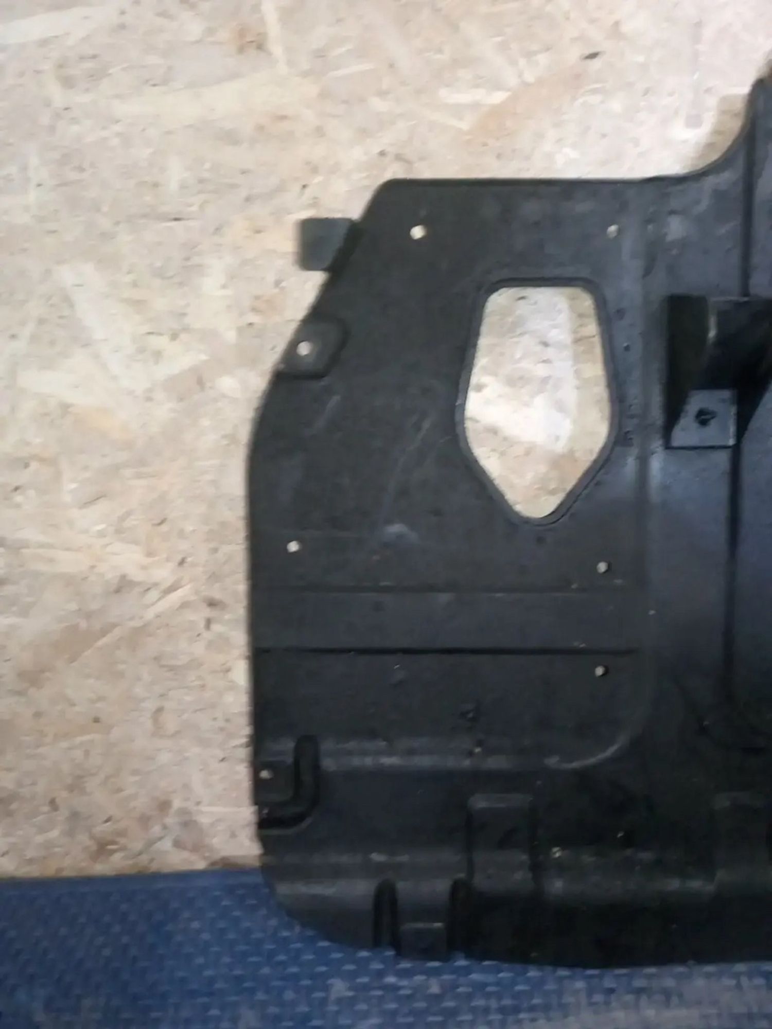 https://ycs.partsauto.market/partsauto-images/thmbs/userImages/a486c87f8955b6e25f9185efee619899/part/3ad0d4b5-104d-417c-9464-04dfb263d6cf_1776275682495.jpg