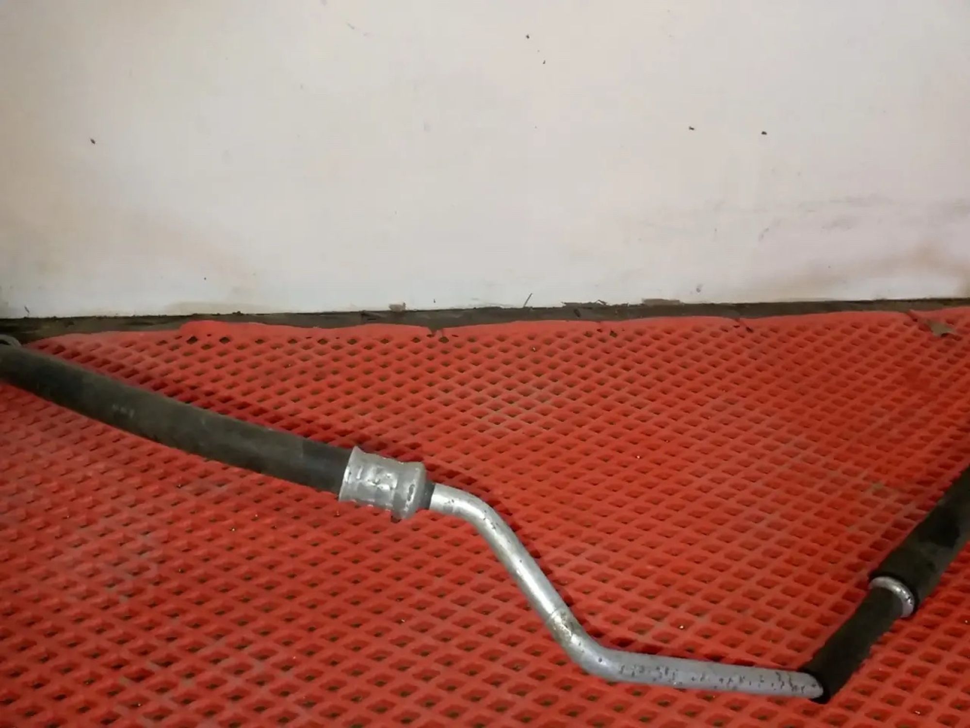 https://ycs.partsauto.market/partsauto-images/thmbs/userImages/a486c87f8955b6e25f9185efee619899/part/3ae0f13f-9899-4102-b87b-4926f2375e40_1785182033690.jpg
