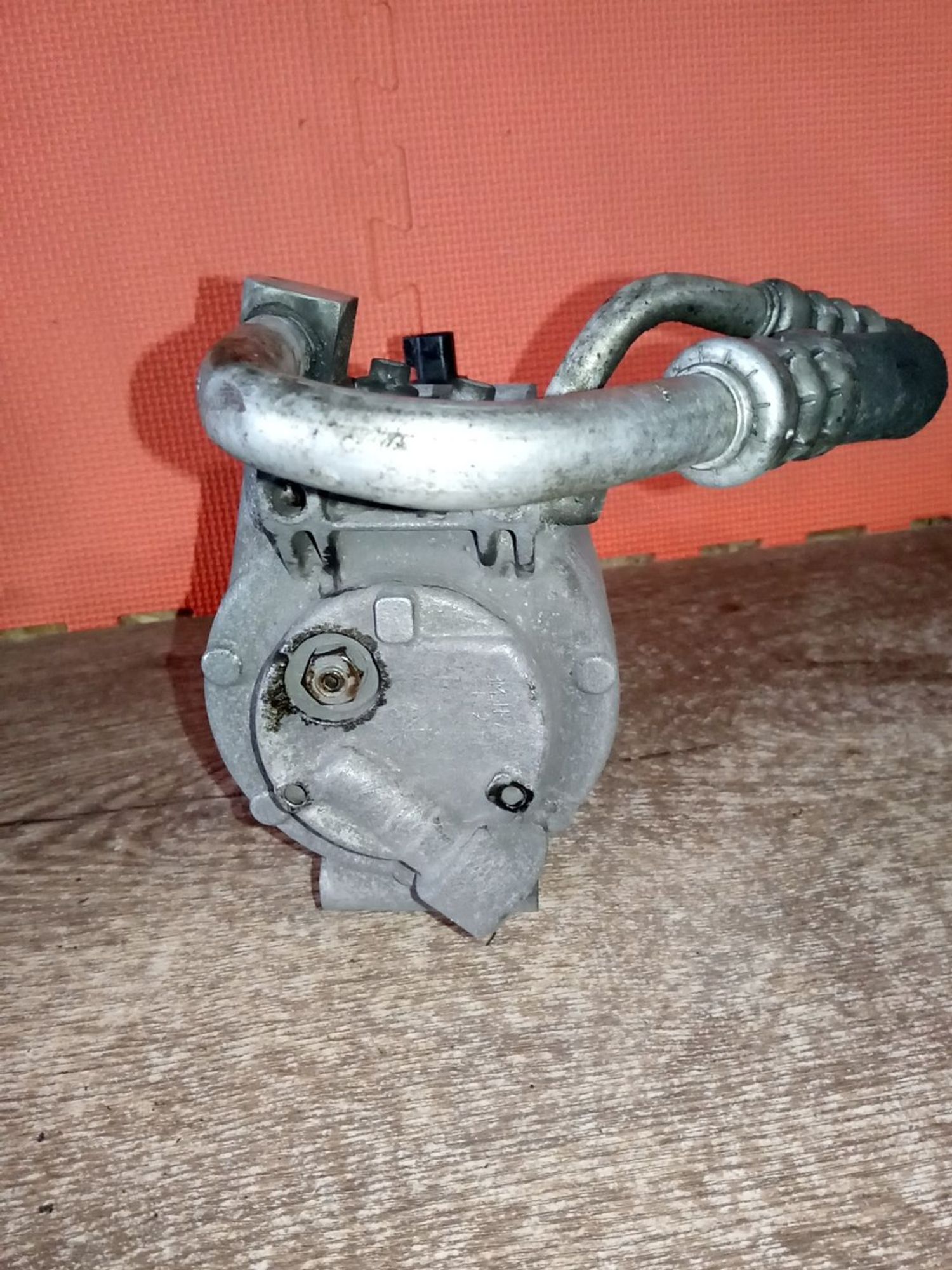 https://ycs.partsauto.market/partsauto-images/thmbs/userImages/a486c87f8955b6e25f9185efee619899/part/3c4aefcb-b21b-4d4e-b28a-196d26d9080e_1782454292330.jpg