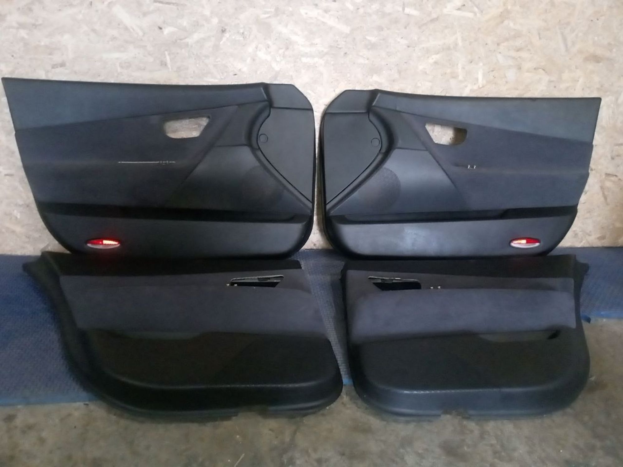 https://ycs.partsauto.market/partsauto-images/thmbs/userImages/a486c87f8955b6e25f9185efee619899/part/3d1ec6bf-48c3-4405-a3b2-44a309f2da19_1775917539382.jpg