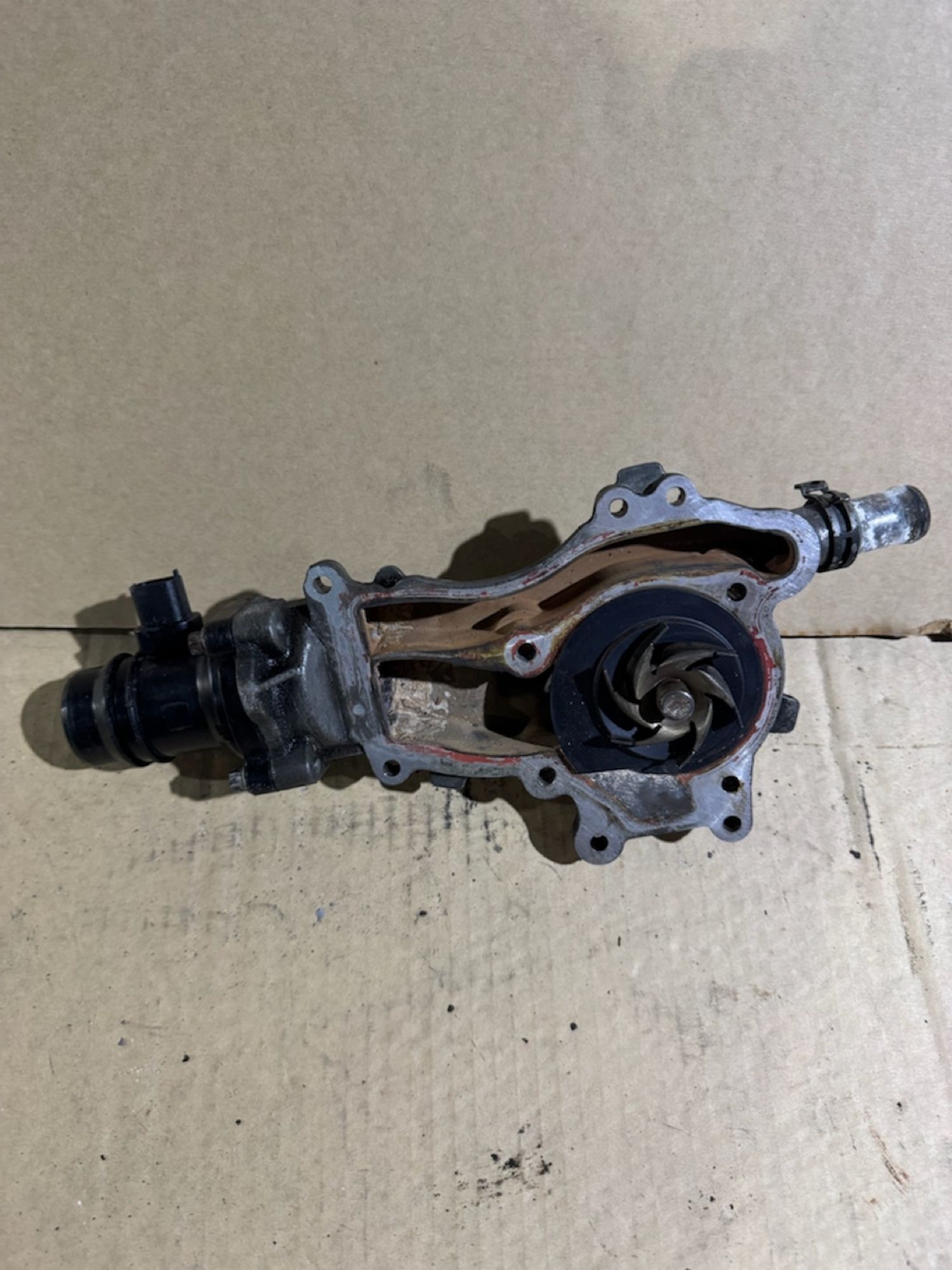 https://ycs.partsauto.market/partsauto-images/thmbs/userImages/a486c87f8955b6e25f9185efee619899/part/3d1ef4d9-9897-45e7-98d2-86f93d41283c_1786343567159.jpg