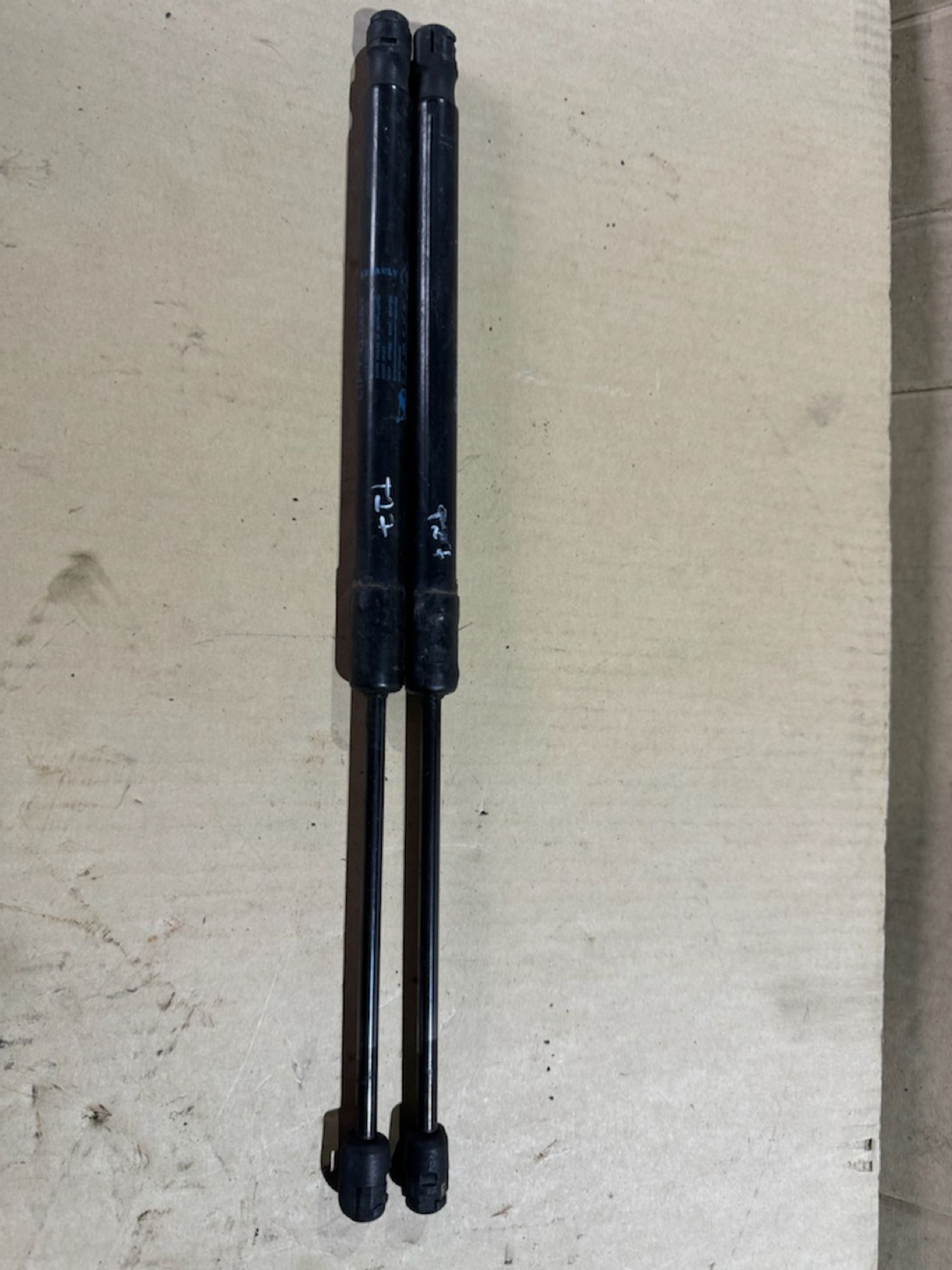 https://ycs.partsauto.market/partsauto-images/thmbs/userImages/a486c87f8955b6e25f9185efee619899/part/3d85ec0e-68fc-42b7-bfc0-b5c56fba98d5_1776852208238.jpg