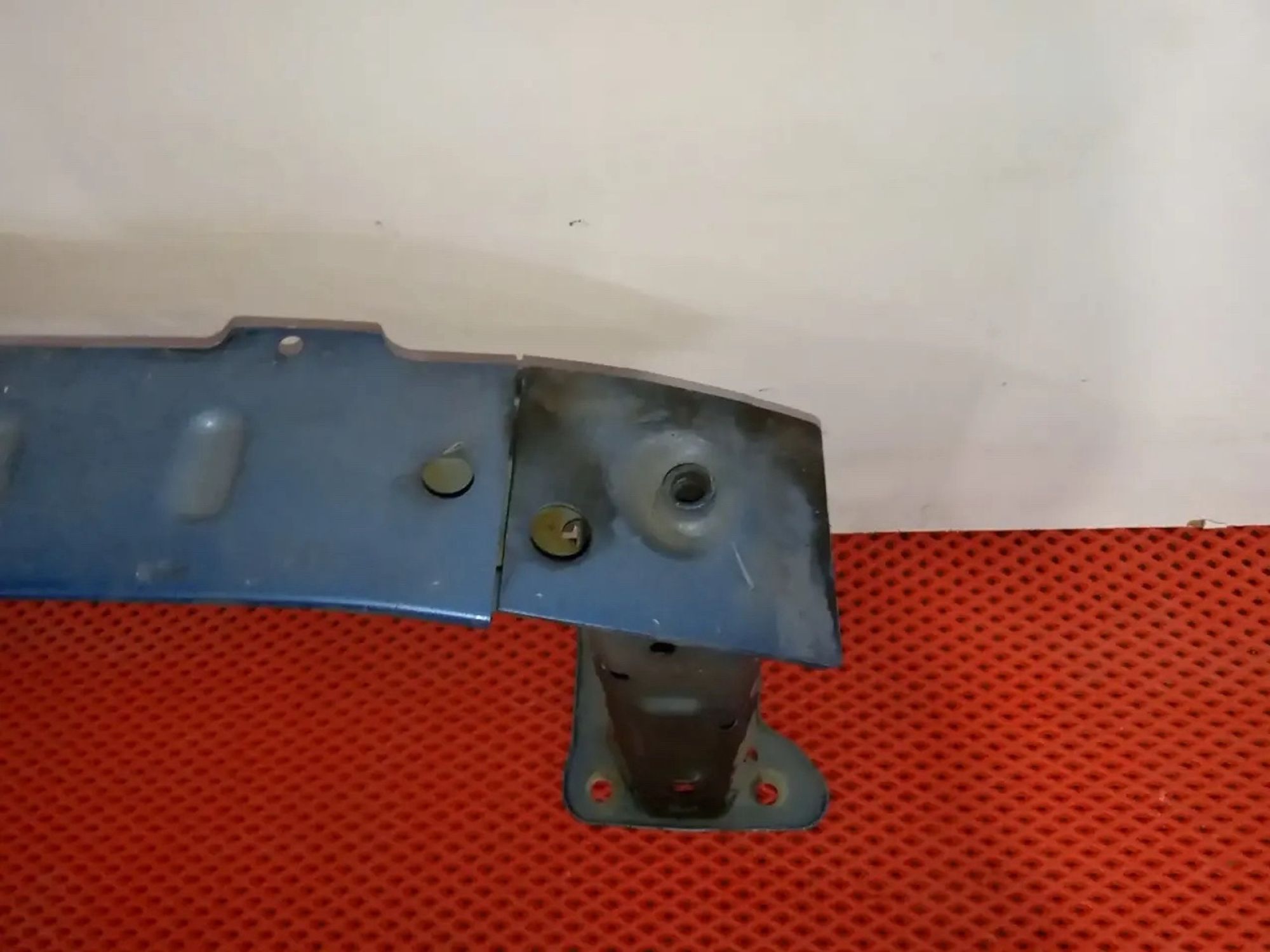 https://ycs.partsauto.market/partsauto-images/thmbs/userImages/a486c87f8955b6e25f9185efee619899/part/3e5084be-b0fd-4ad1-9720-dca12b159c0b_1778603376876.jpg