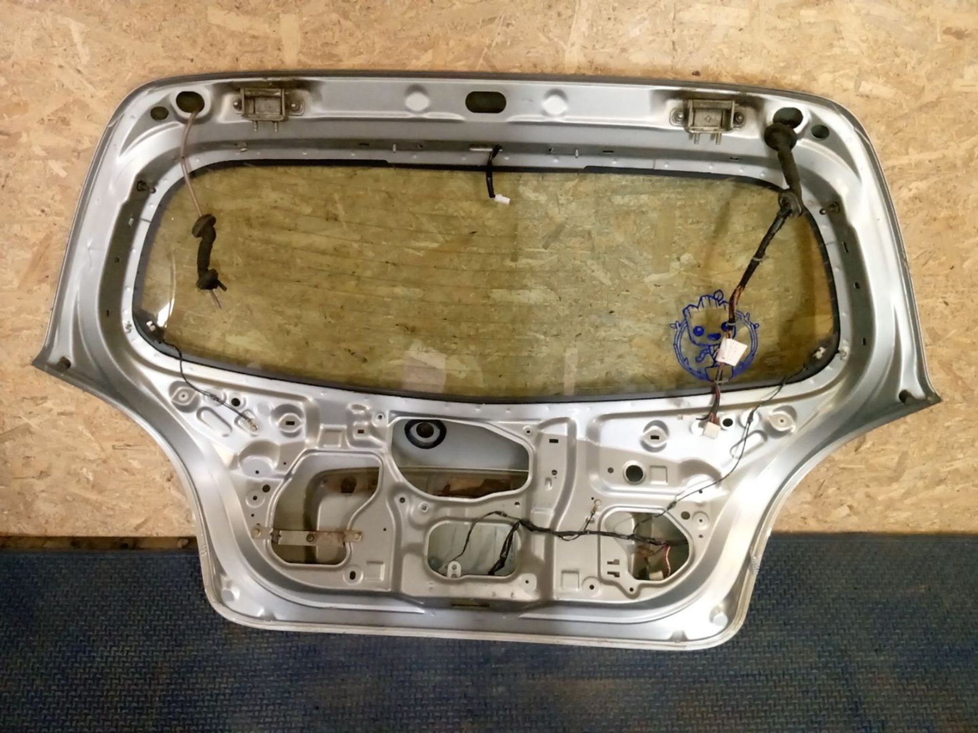 https://ycs.partsauto.market/partsauto-images/thmbs/userImages/a486c87f8955b6e25f9185efee619899/part/3f3f38d1-815d-4d06-8a33-cb2afdbce806_1782455186620.jpg
