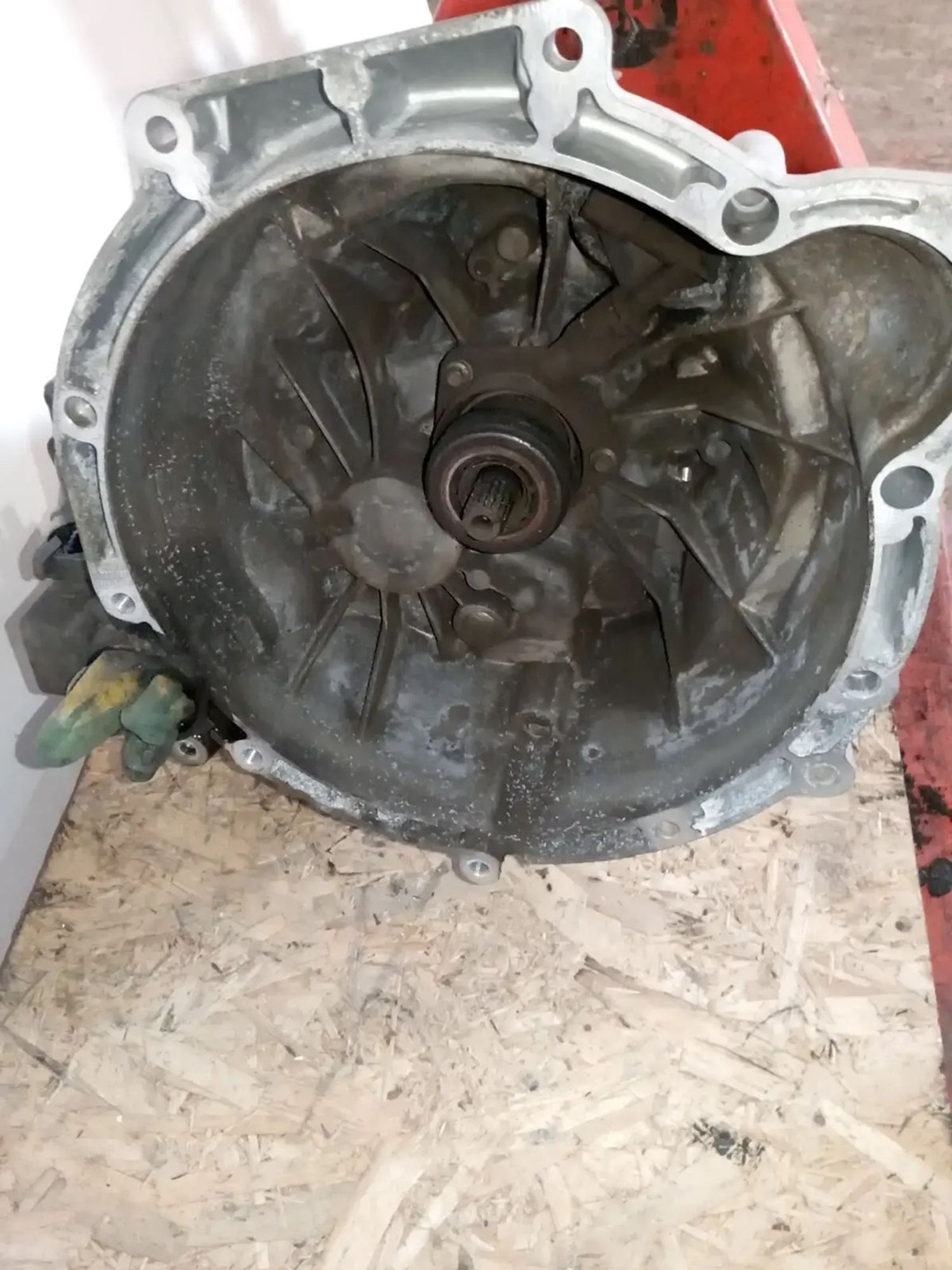 https://ycs.partsauto.market/partsauto-images/thmbs/userImages/a486c87f8955b6e25f9185efee619899/part/3fc17403-f8a6-41a9-a090-a57339137c4e_1779793180727.jpg