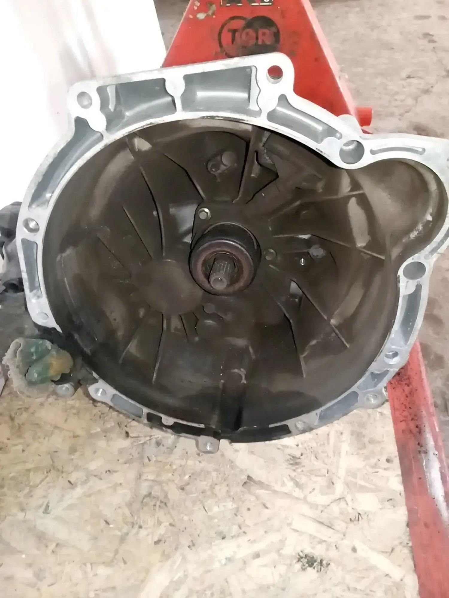 https://ycs.partsauto.market/partsauto-images/thmbs/userImages/a486c87f8955b6e25f9185efee619899/part/3fd786fd-0477-4bea-8c79-1401c6b48fb4_1779793173529.jpg