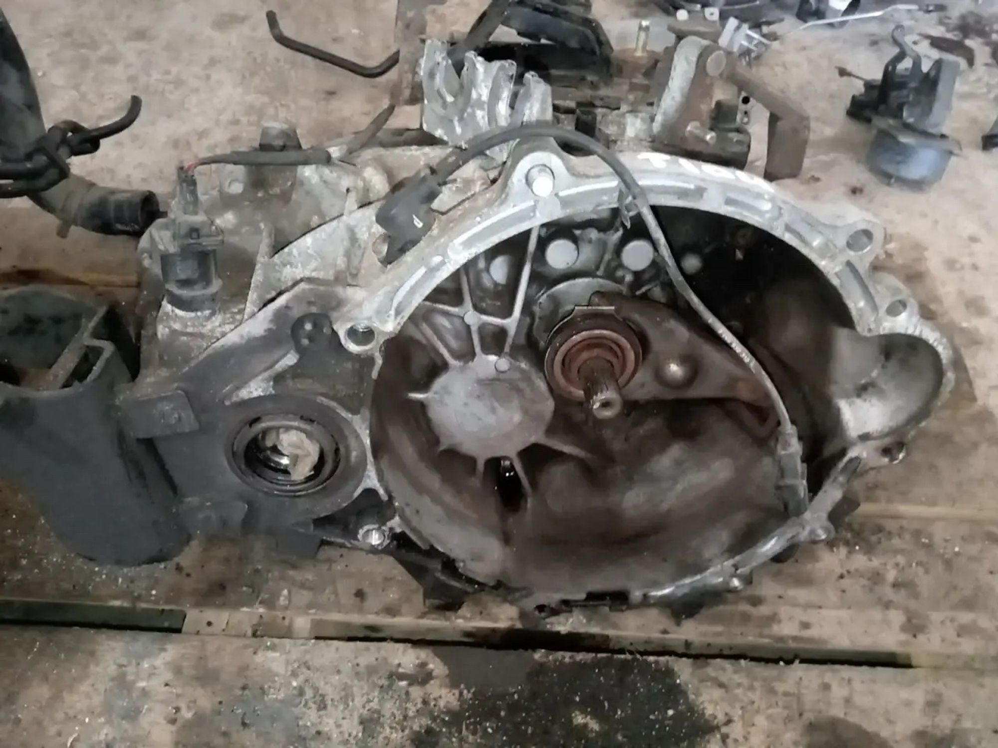 https://ycs.partsauto.market/partsauto-images/thmbs/userImages/a486c87f8955b6e25f9185efee619899/part/40b7cdd7-4a0f-4f4e-9c65-48eb5eebb9b1_1786175447909.jpg